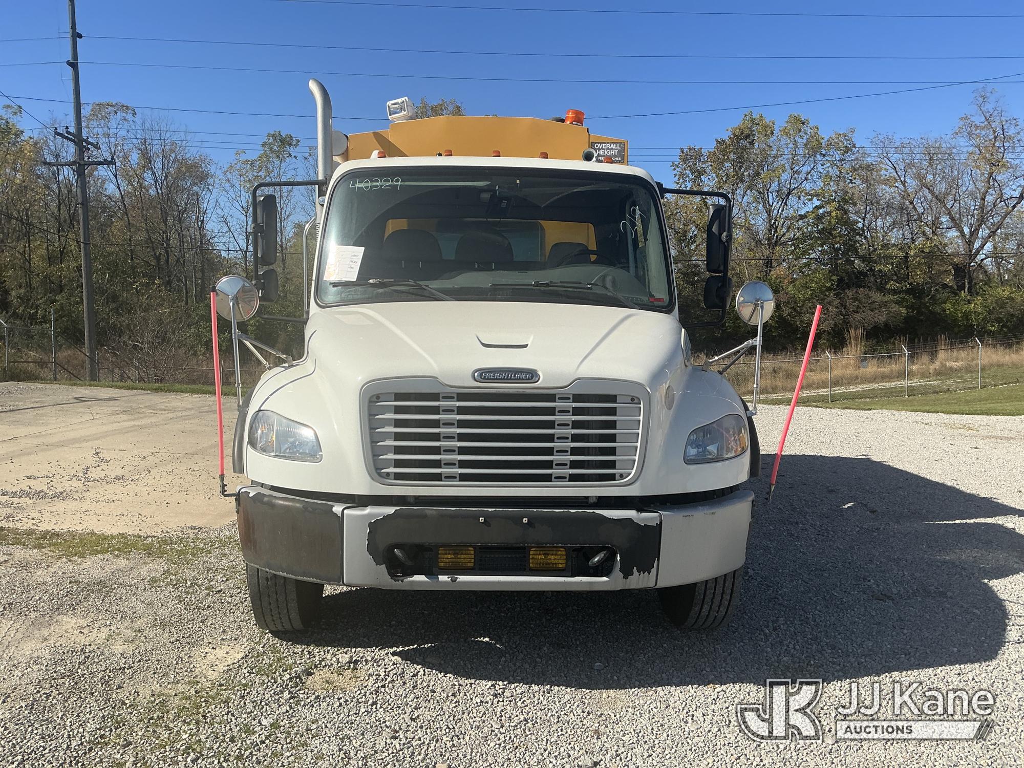 2011 Freightliner M2 106