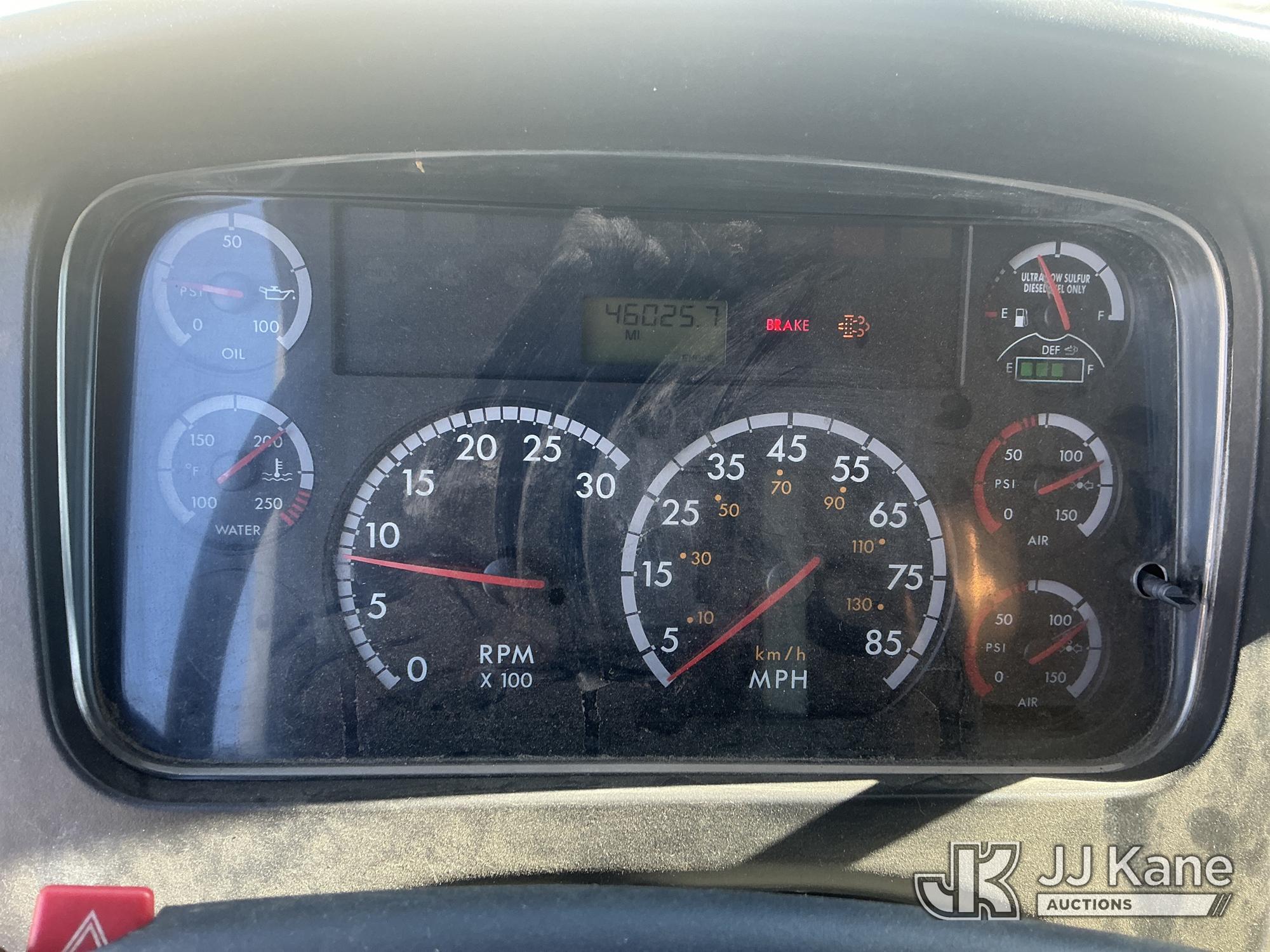 2011 Freightliner M2 106