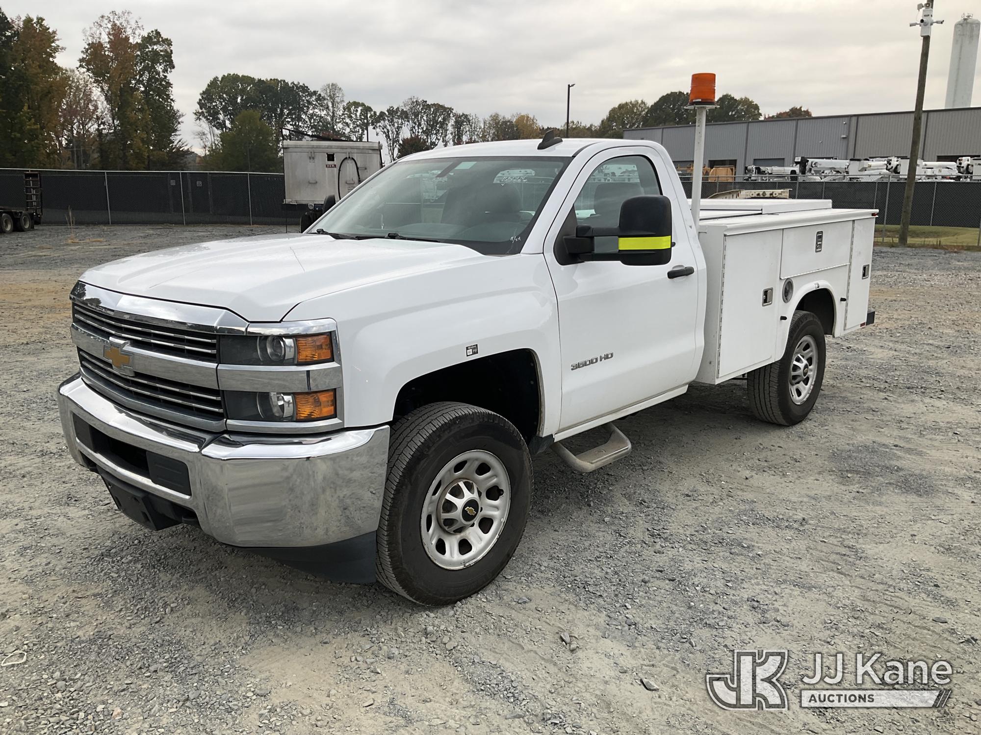 2016 Chevrolet Silverado 3500HD Enclosed Service Truck (1650614)