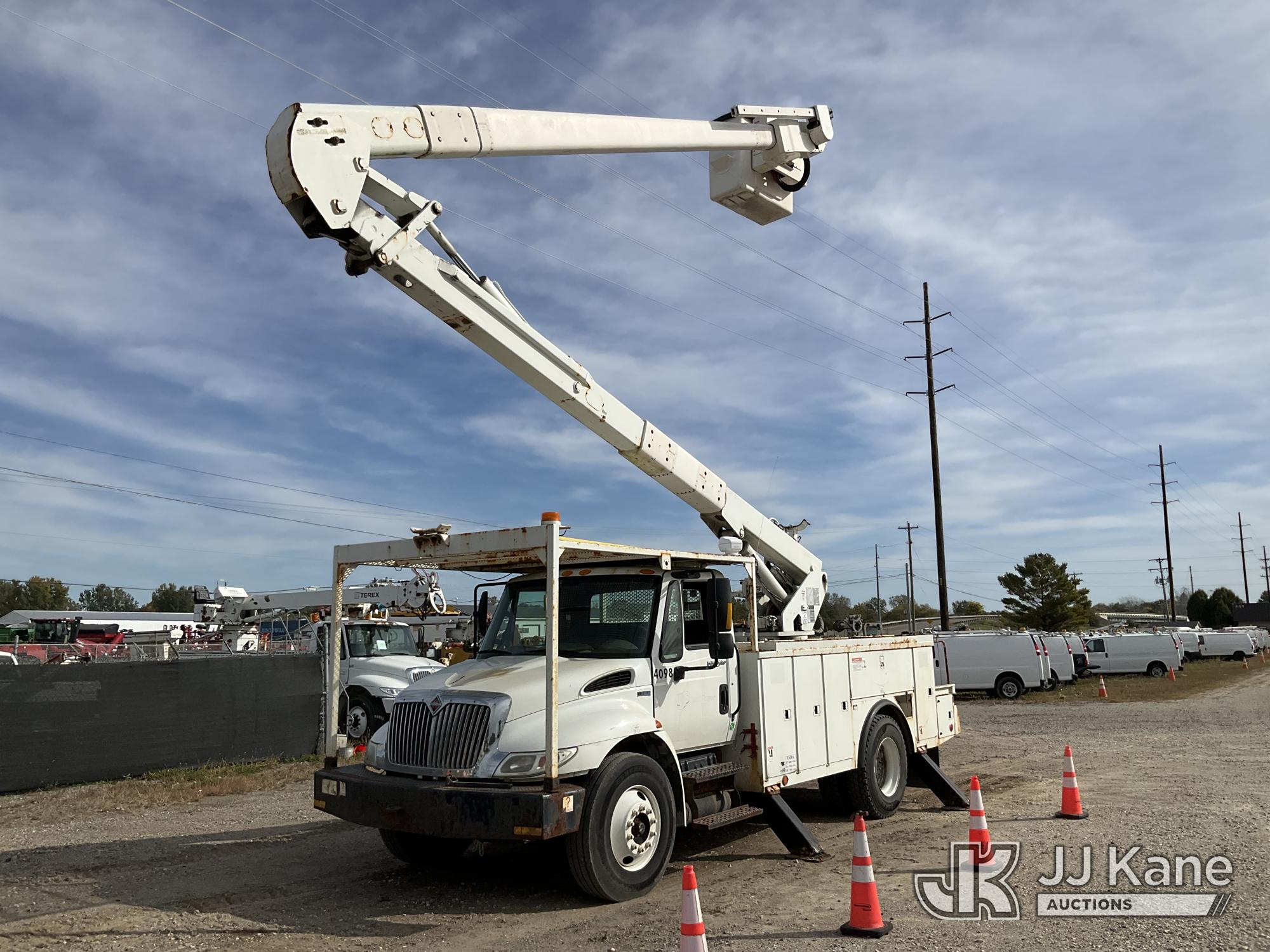 Photo of 2012 International DuraStar 4300