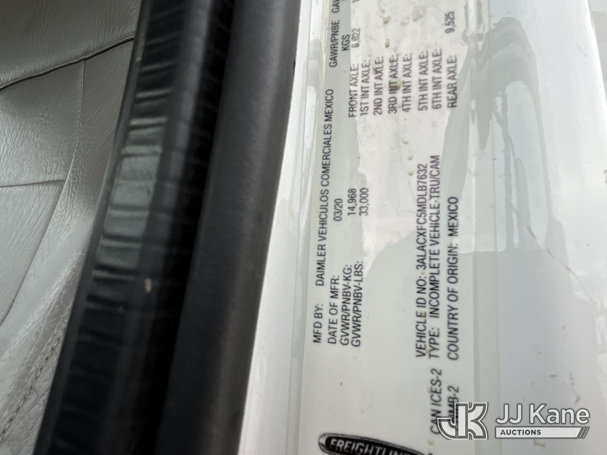 2021 Freightliner M2 106
