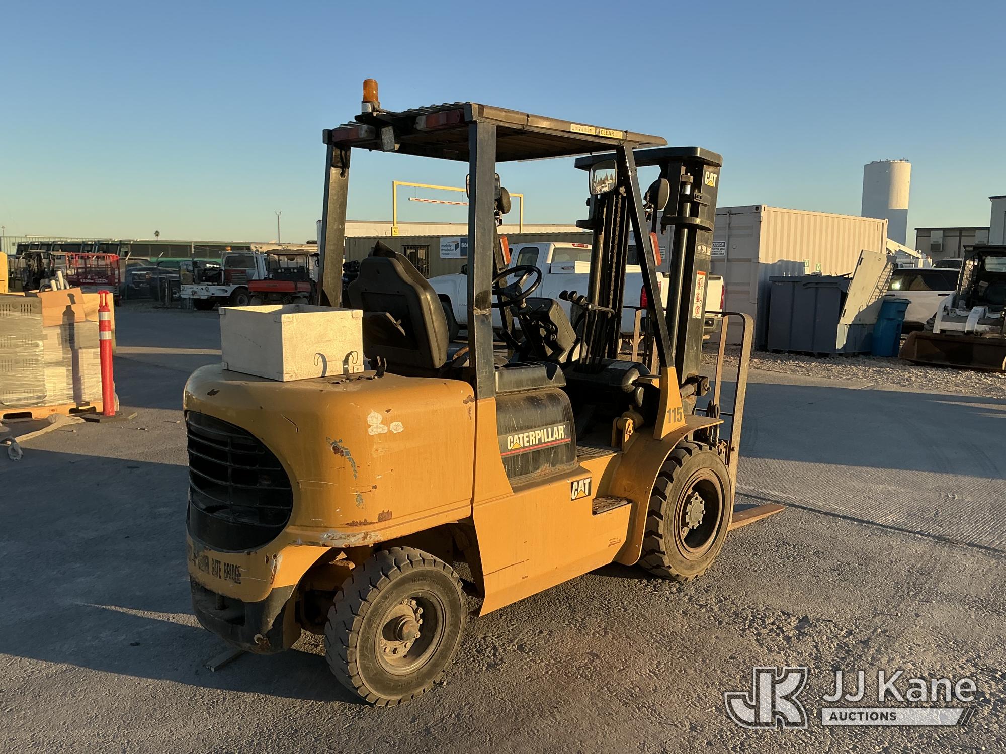 2001 Caterpillar DP30K