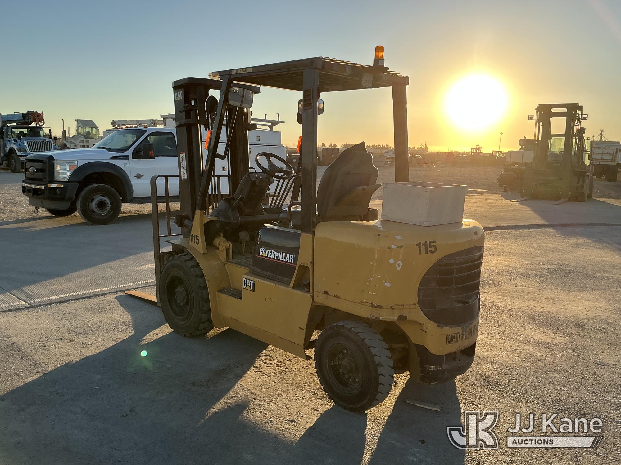 2001 Caterpillar DP30K