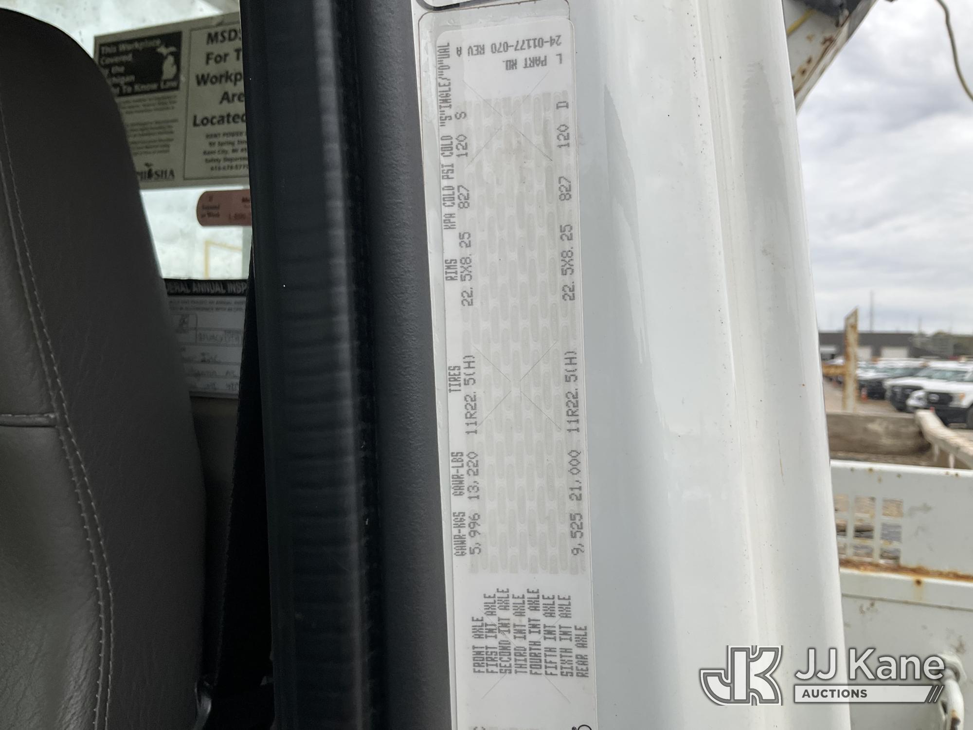2014 Freightliner M2 106