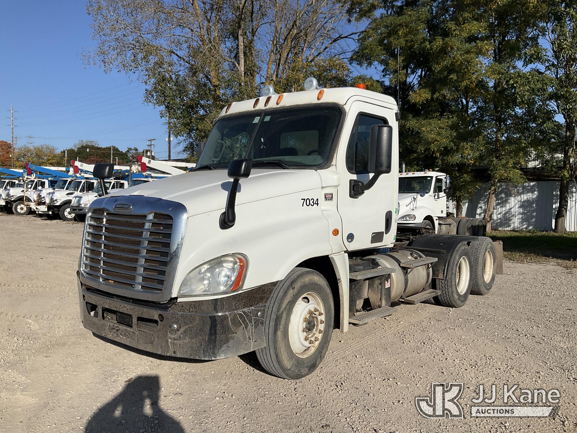 Photo of 2013 Freightliner Cascadia 125