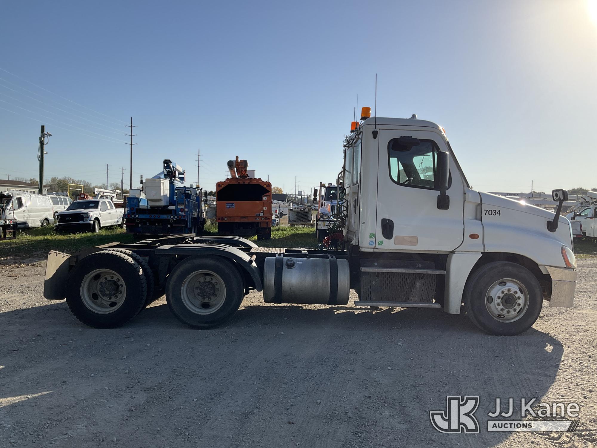 2013 Freightliner CASCADIA 125