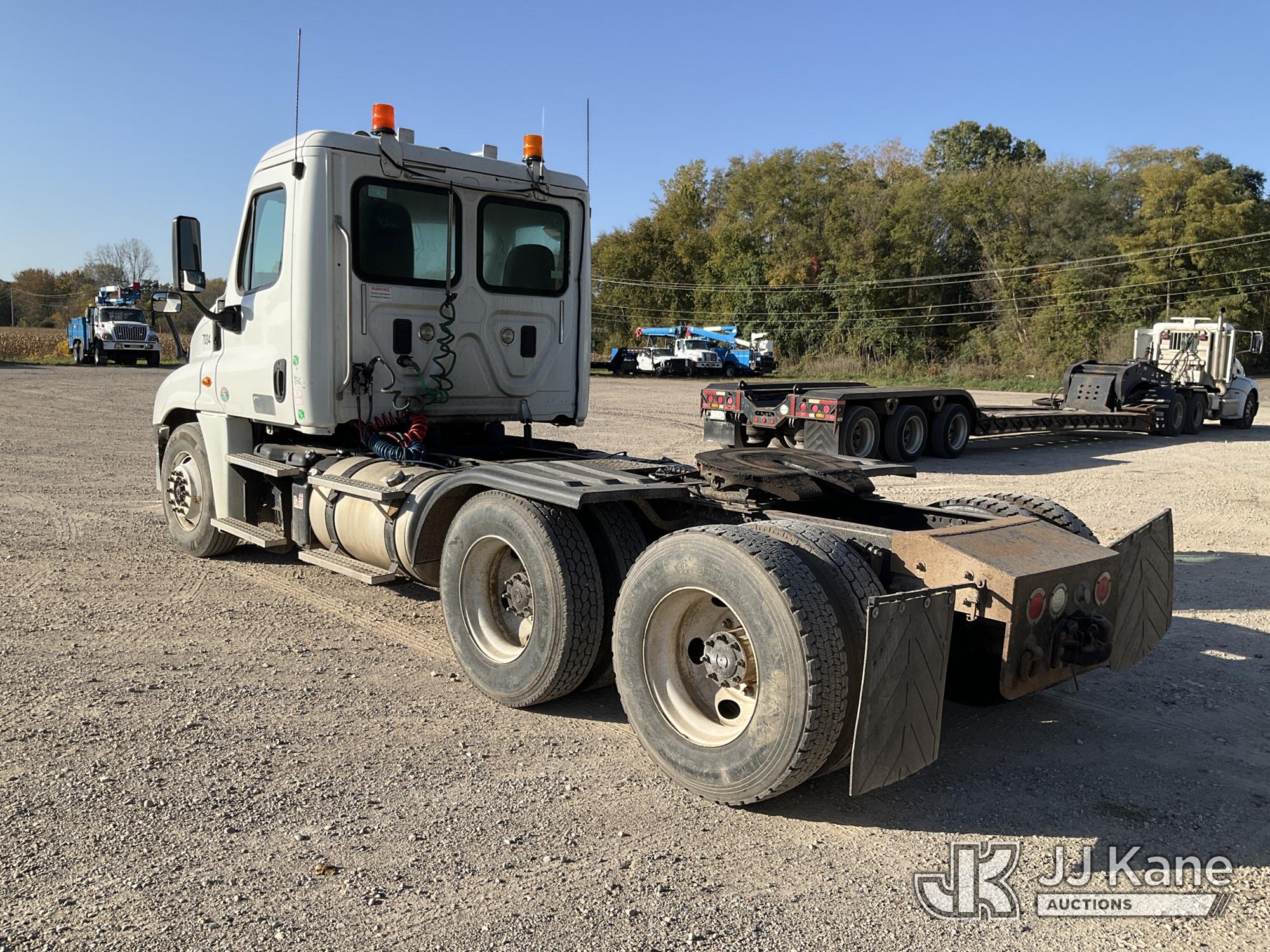 2013 Freightliner CASCADIA 125