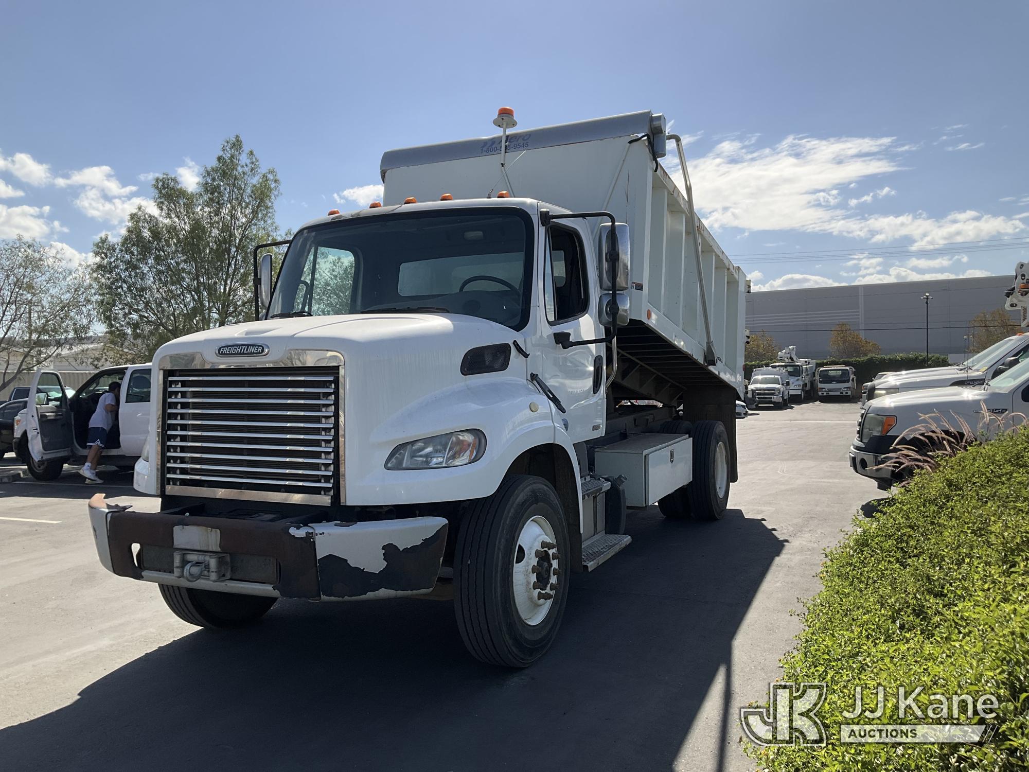 2012 Freightliner M2 106