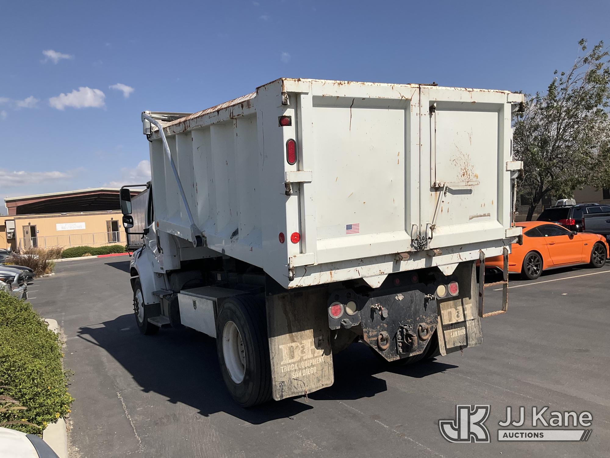 2012 Freightliner M2 106