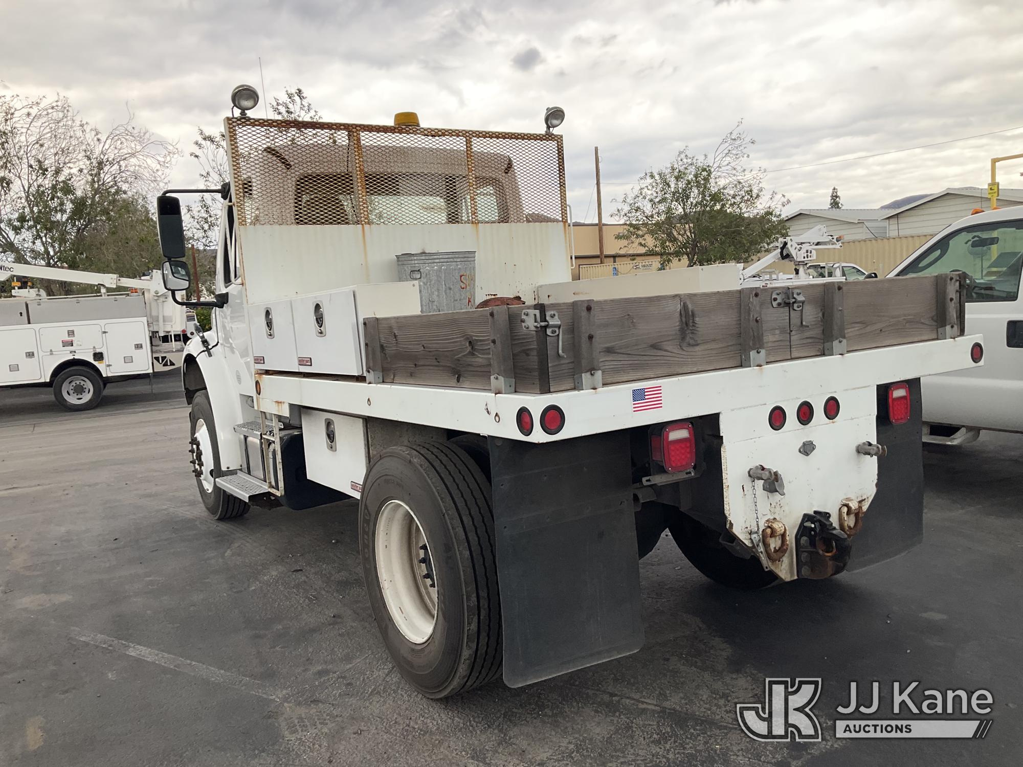 2012 Freightliner M2 106