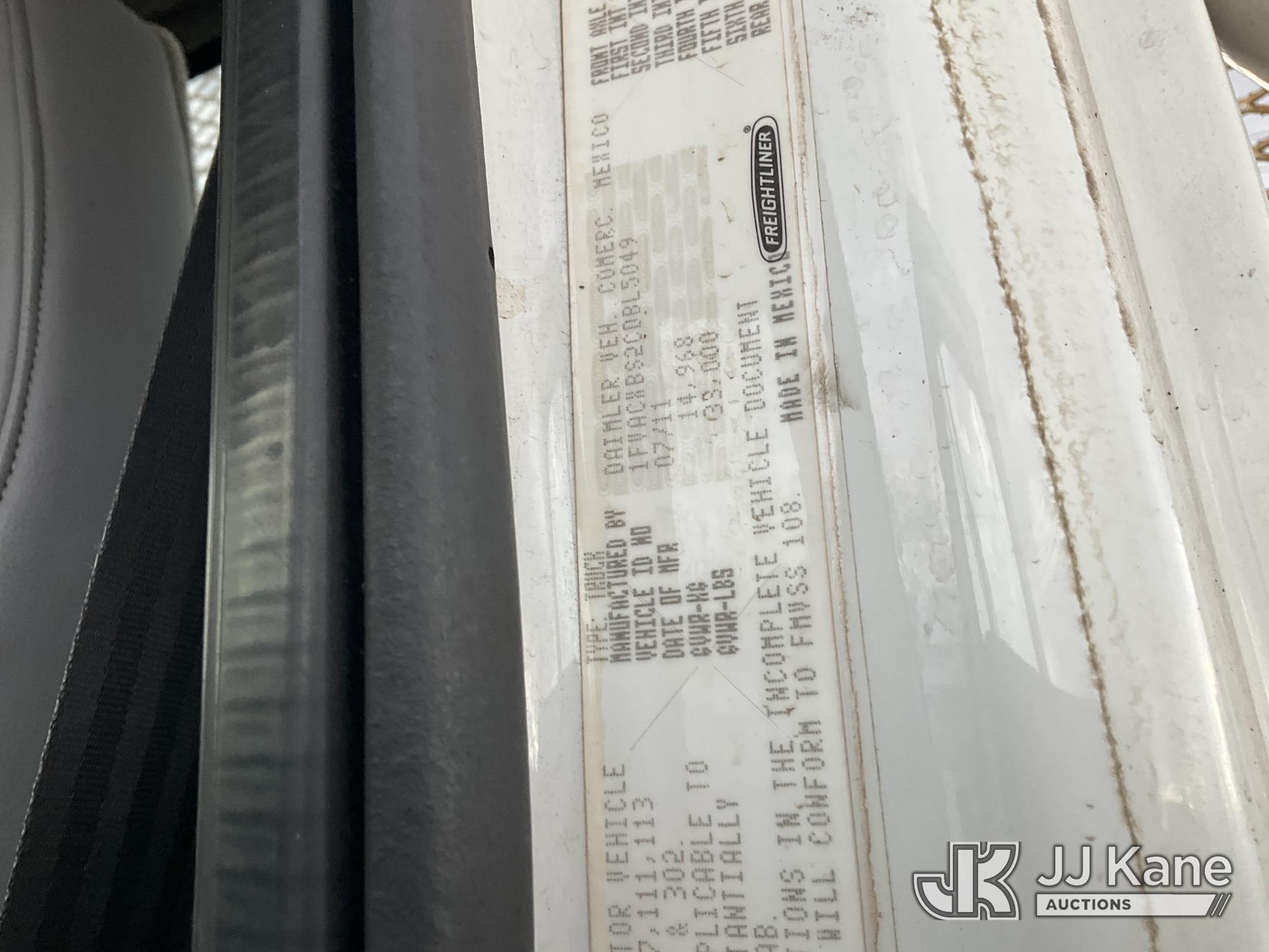2012 Freightliner M2 106