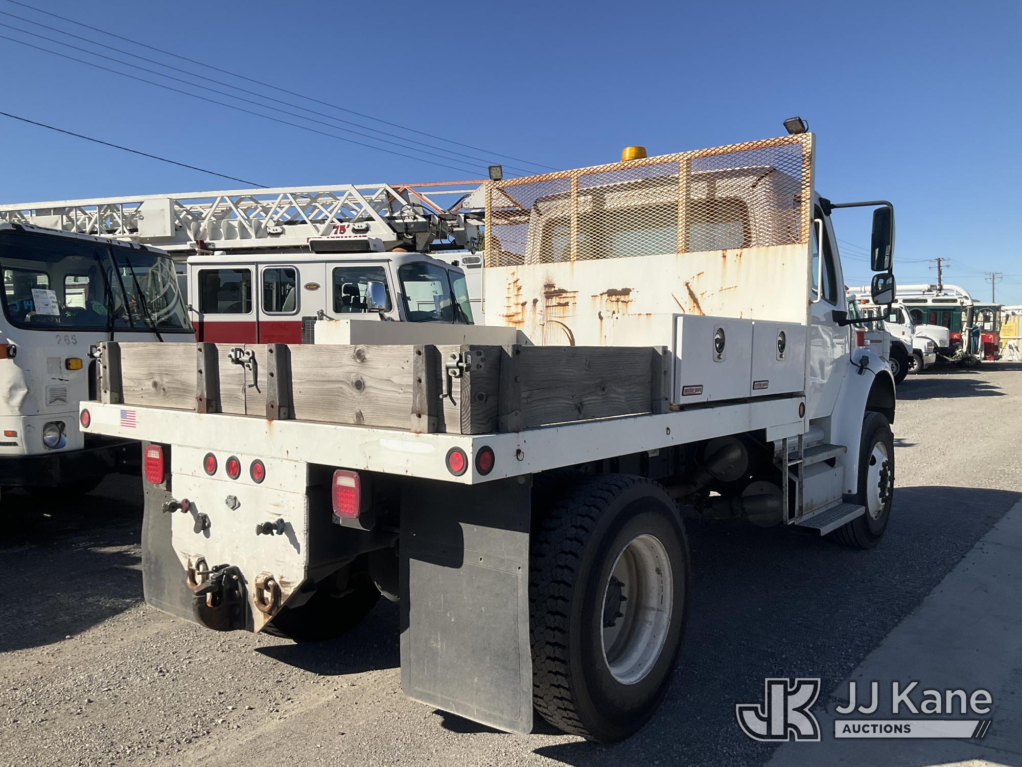 2012 Freightliner M2 106