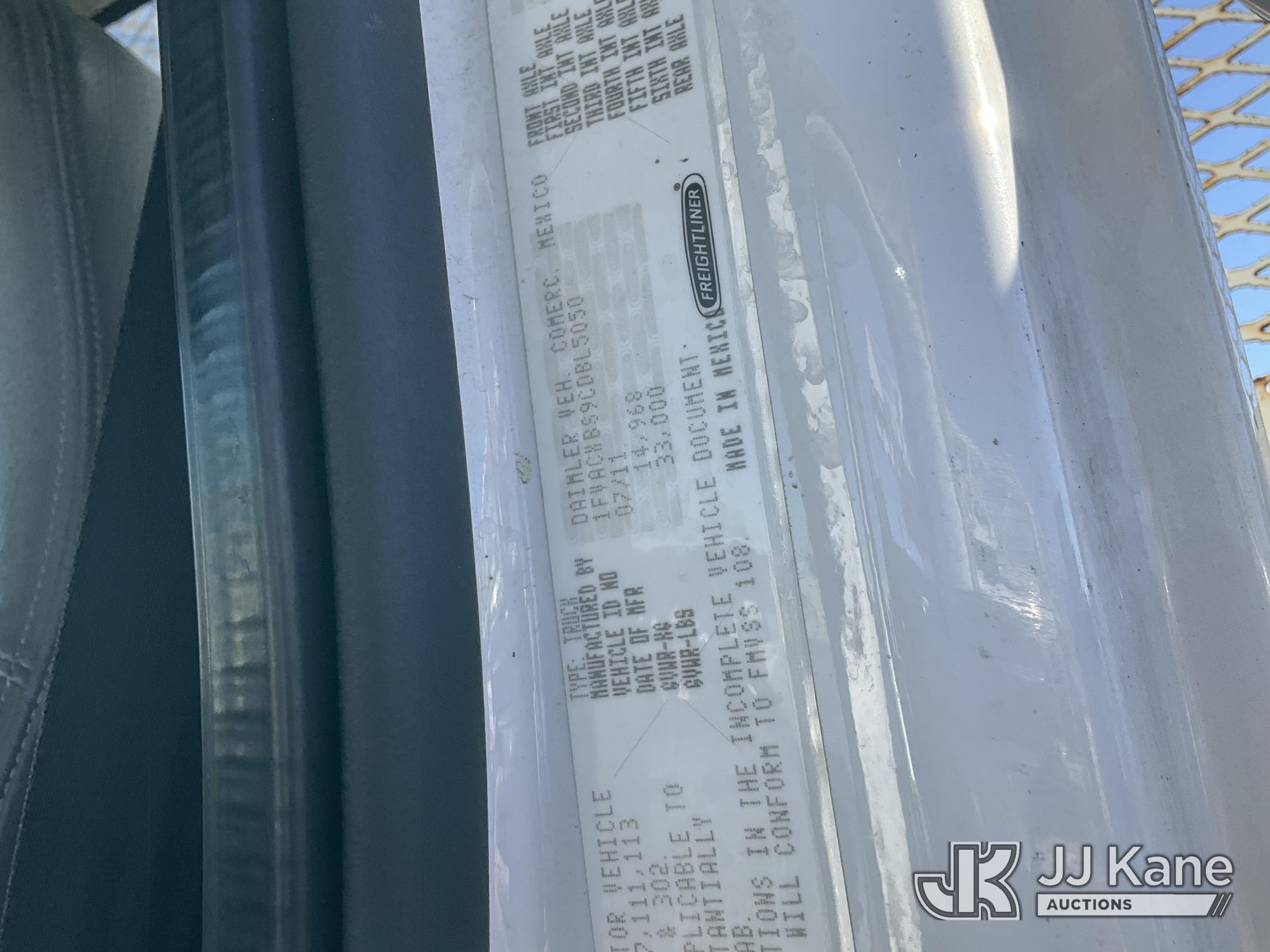 2012 Freightliner M2 106