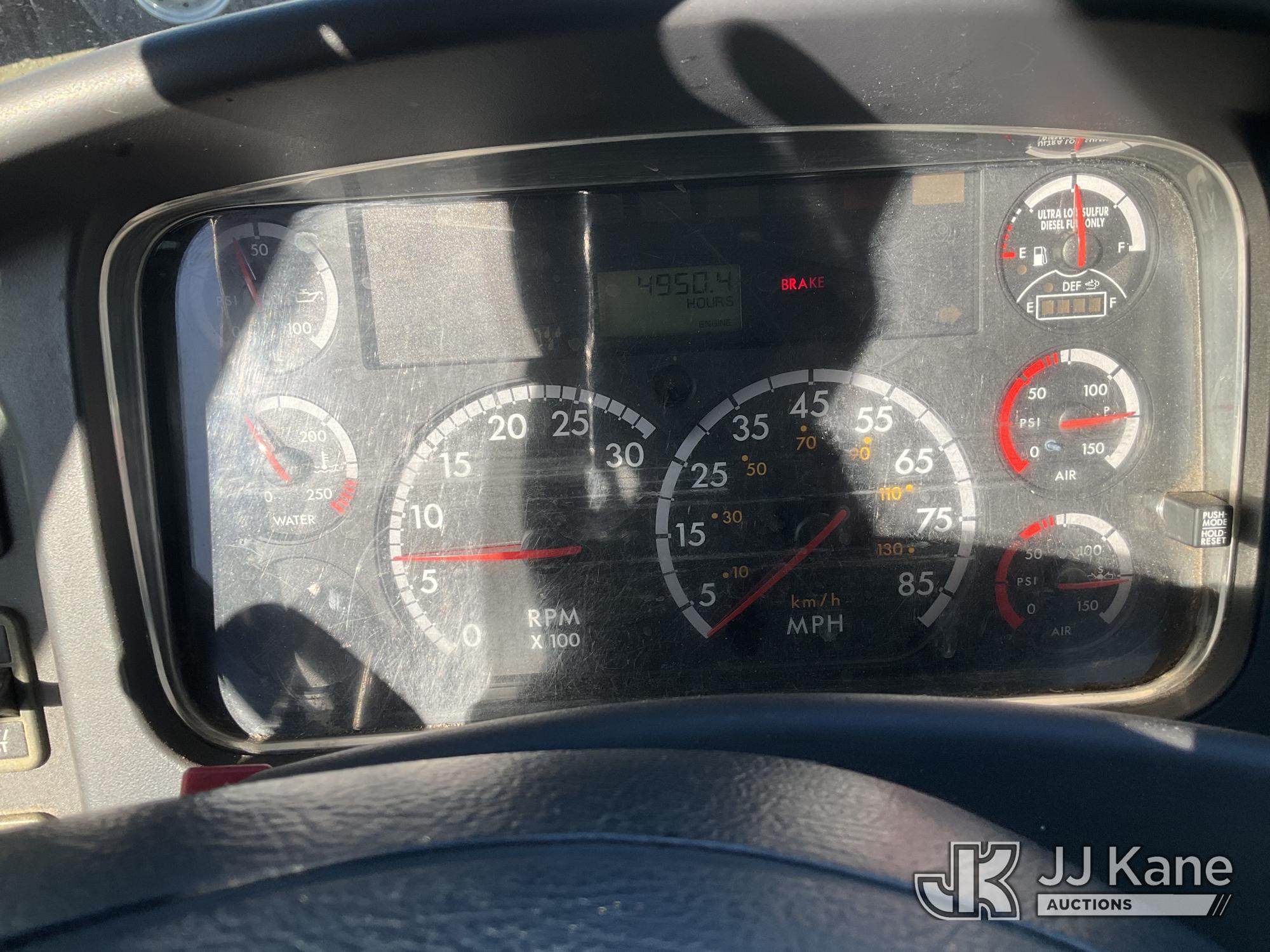 2012 Freightliner M2 106