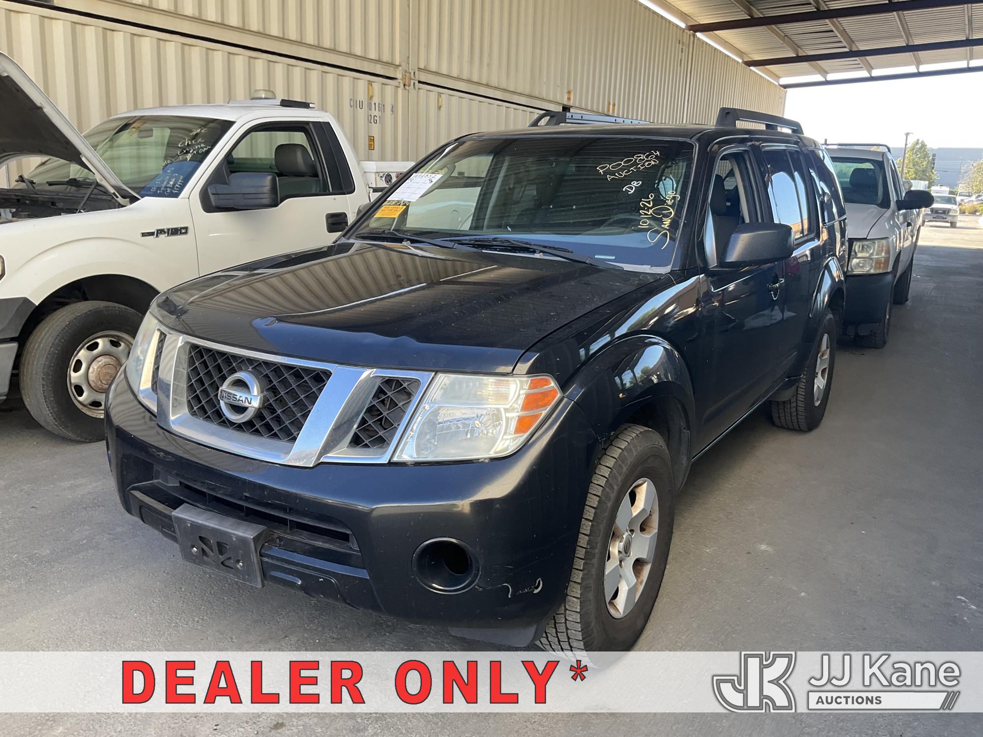 2008 Nissan Pathfinder 4-Door Sport Utility Vehicle (1650852)