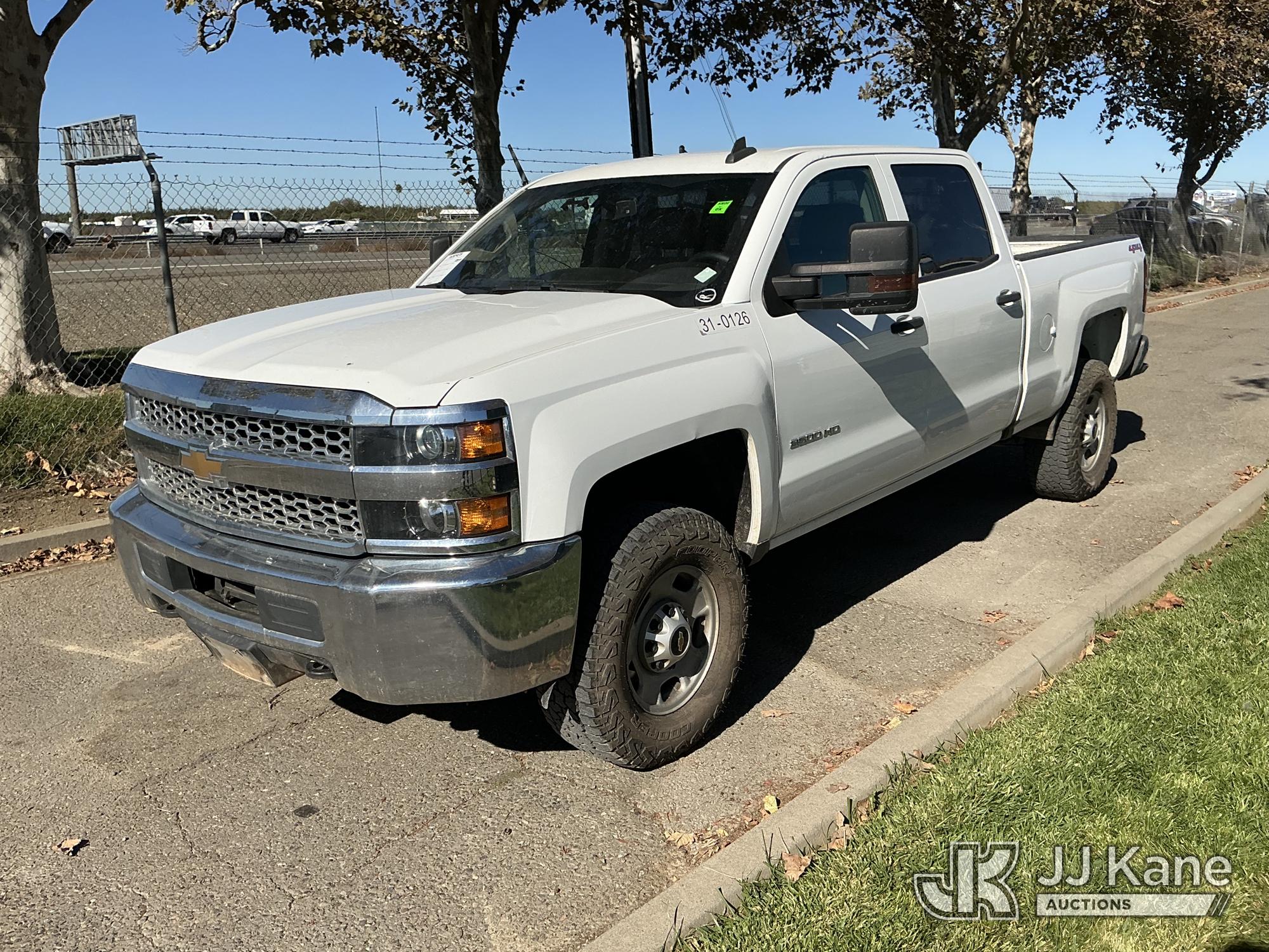 2019 Chevrolet Silverado 2500HD Crew-Cab Pickup Truck (1650923)