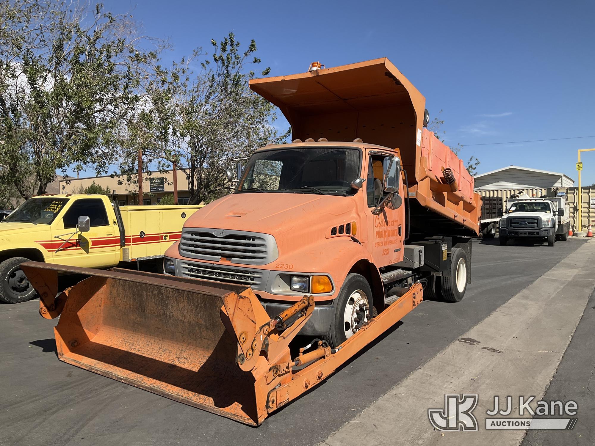 2001 Sterling M6500 Dump Truck (1650951)
