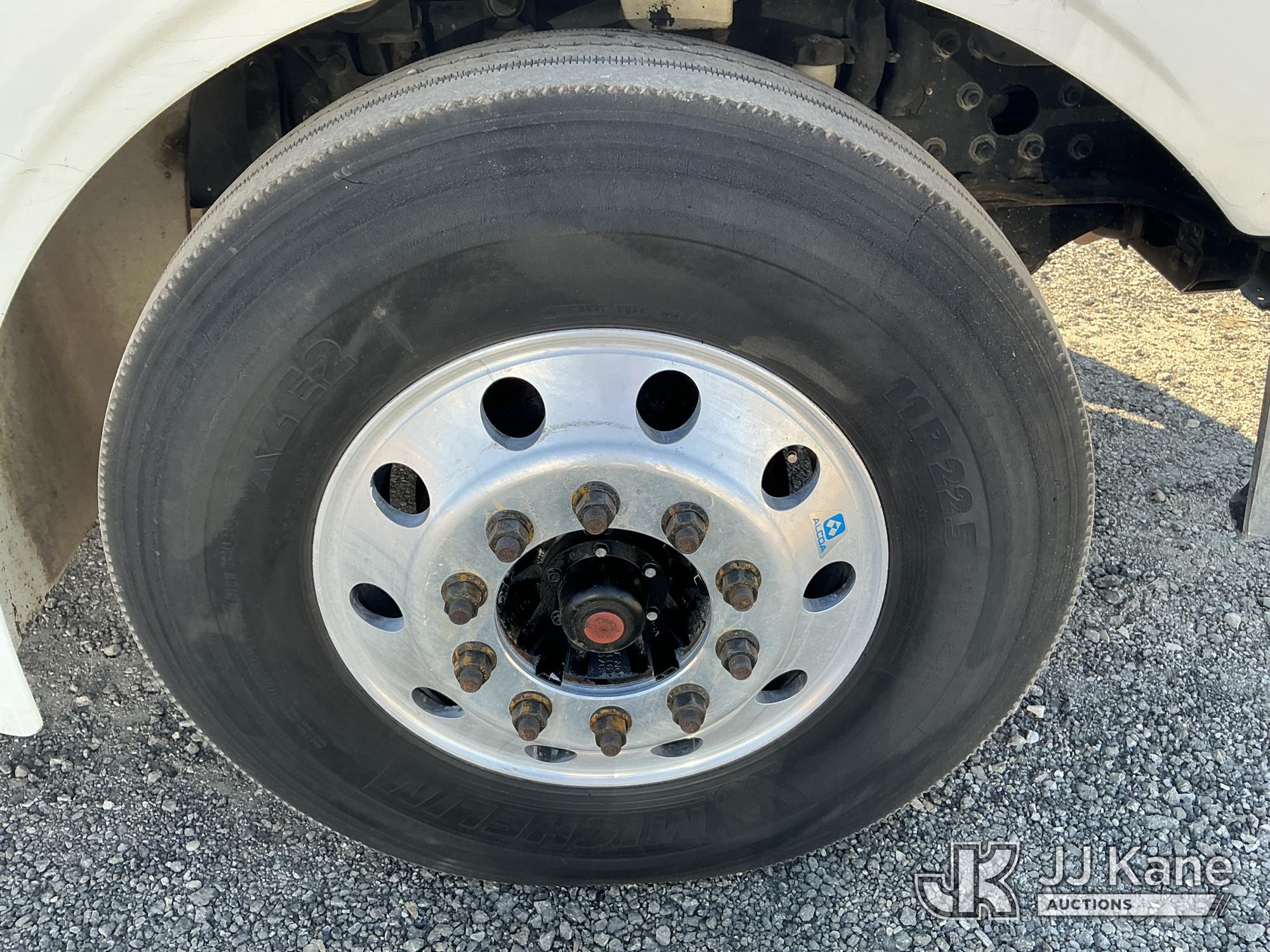 2015 Freightliner M2