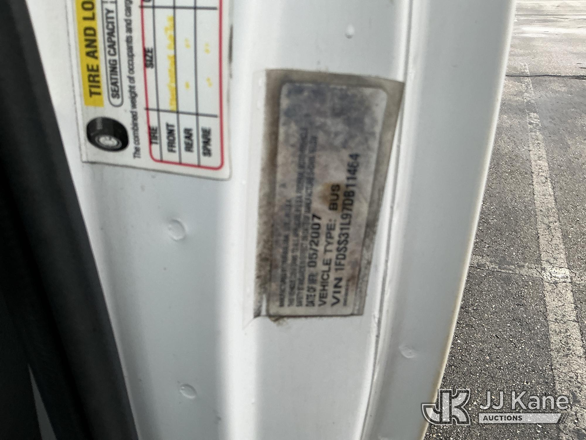 2007 Ford E350