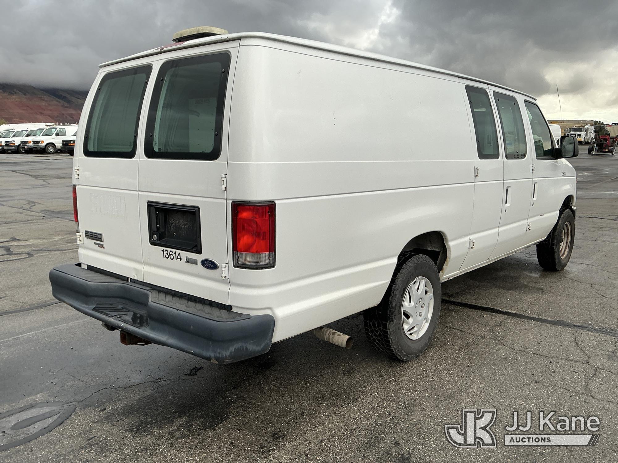 2013 Ford E350