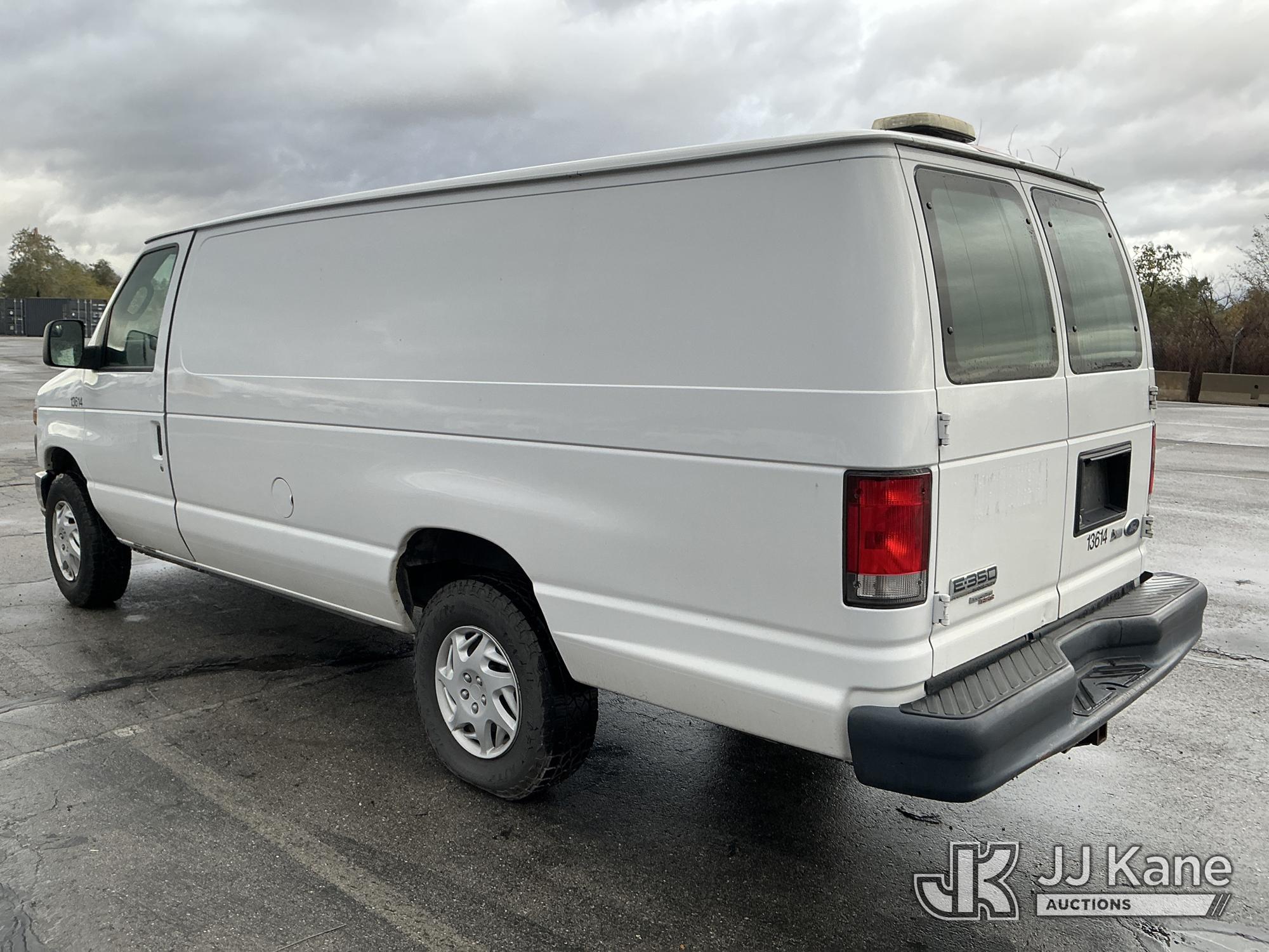 2013 Ford E350