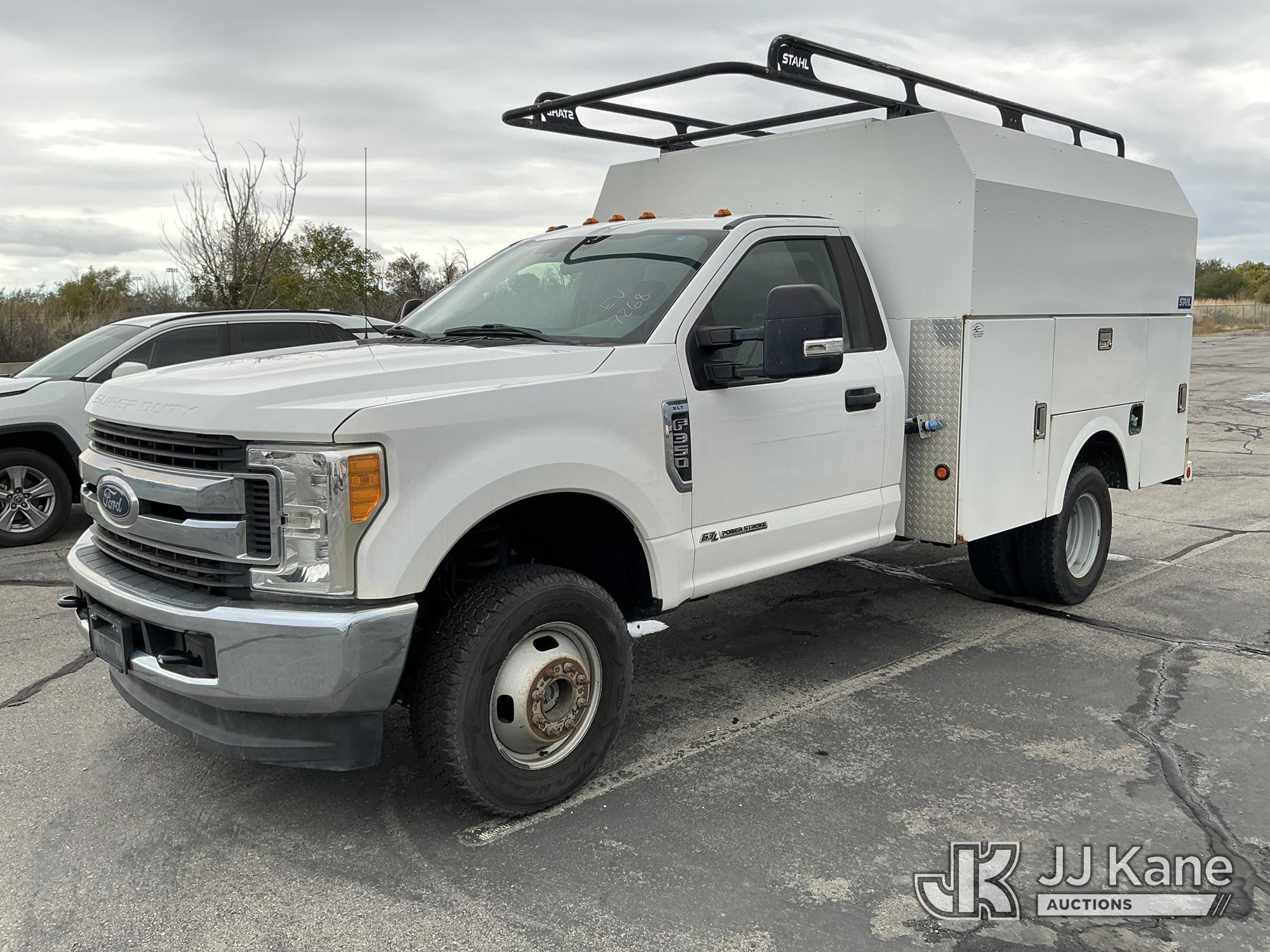 2017 Ford F350 4x4 Service Truck (1651237)