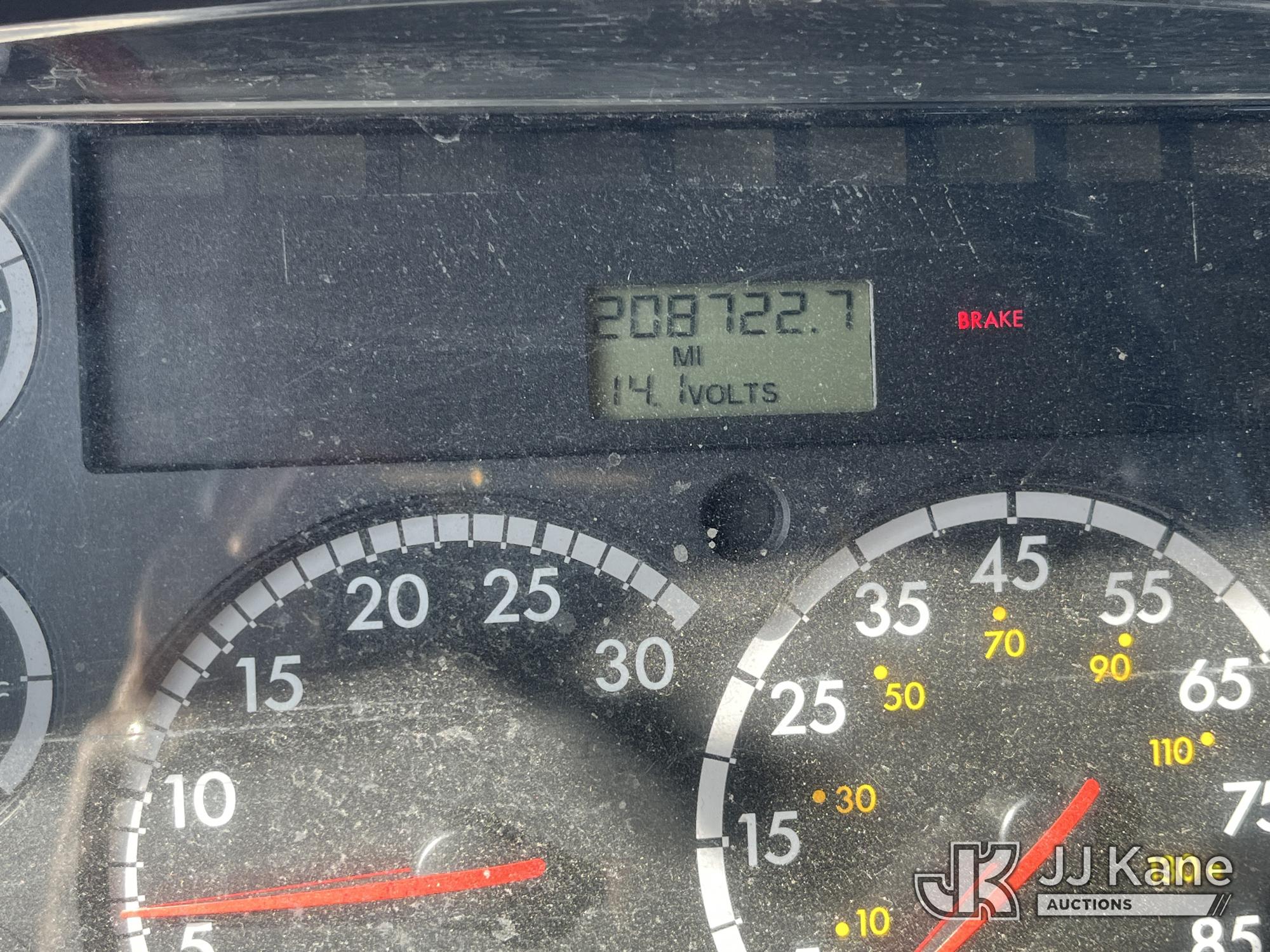 2003 Freightliner M2 106