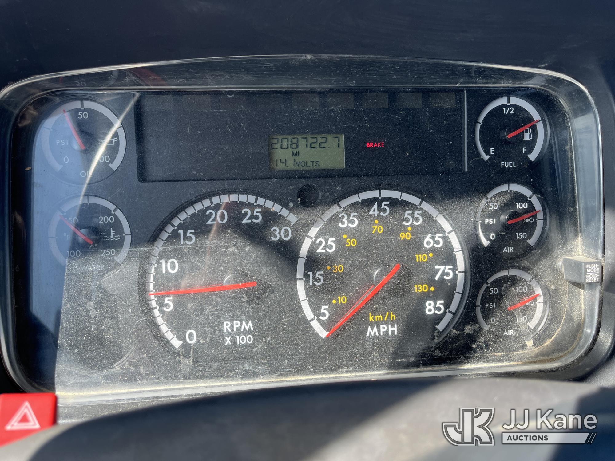 2003 Freightliner M2 106