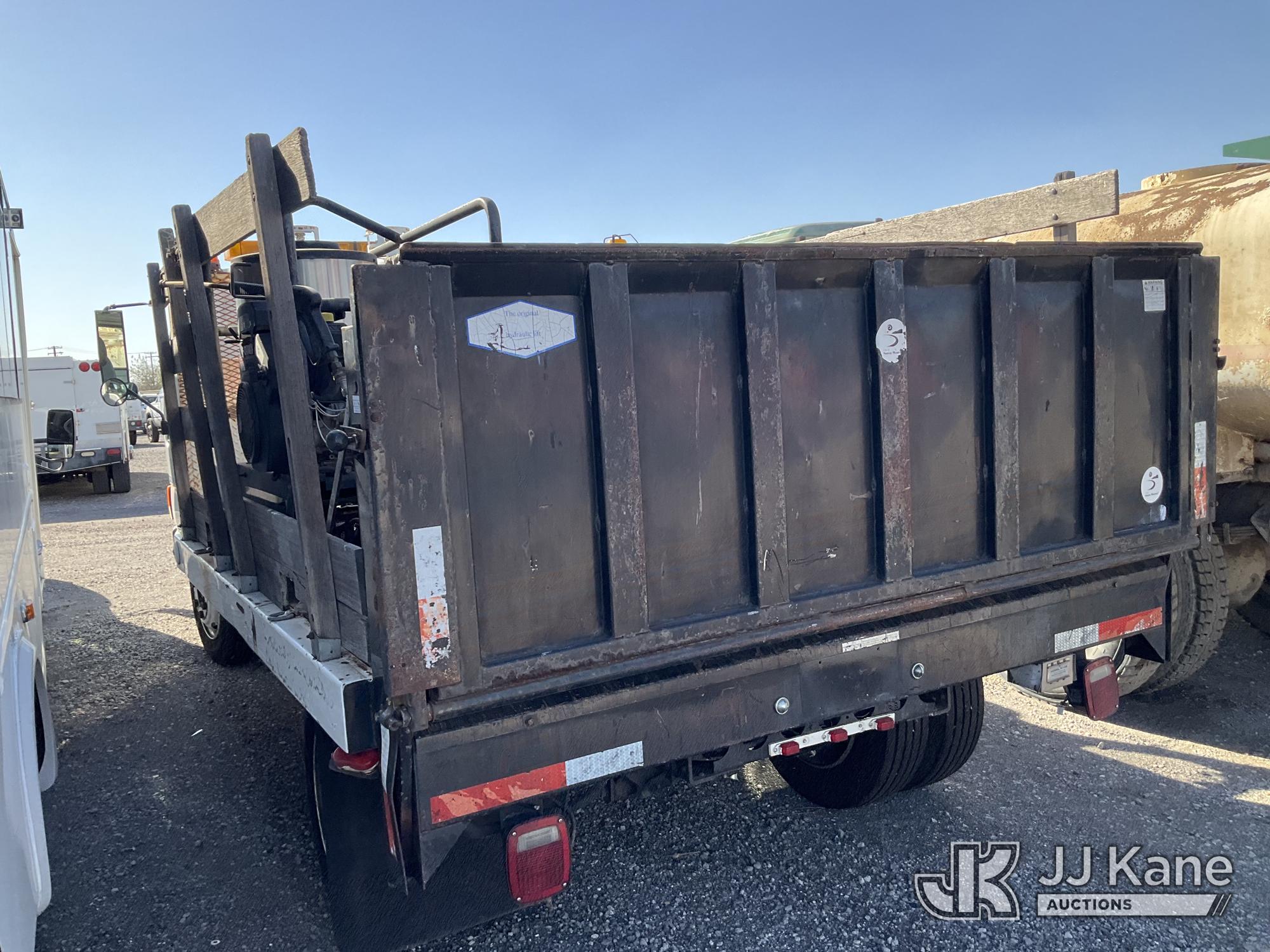 2002 Isuzu NPR