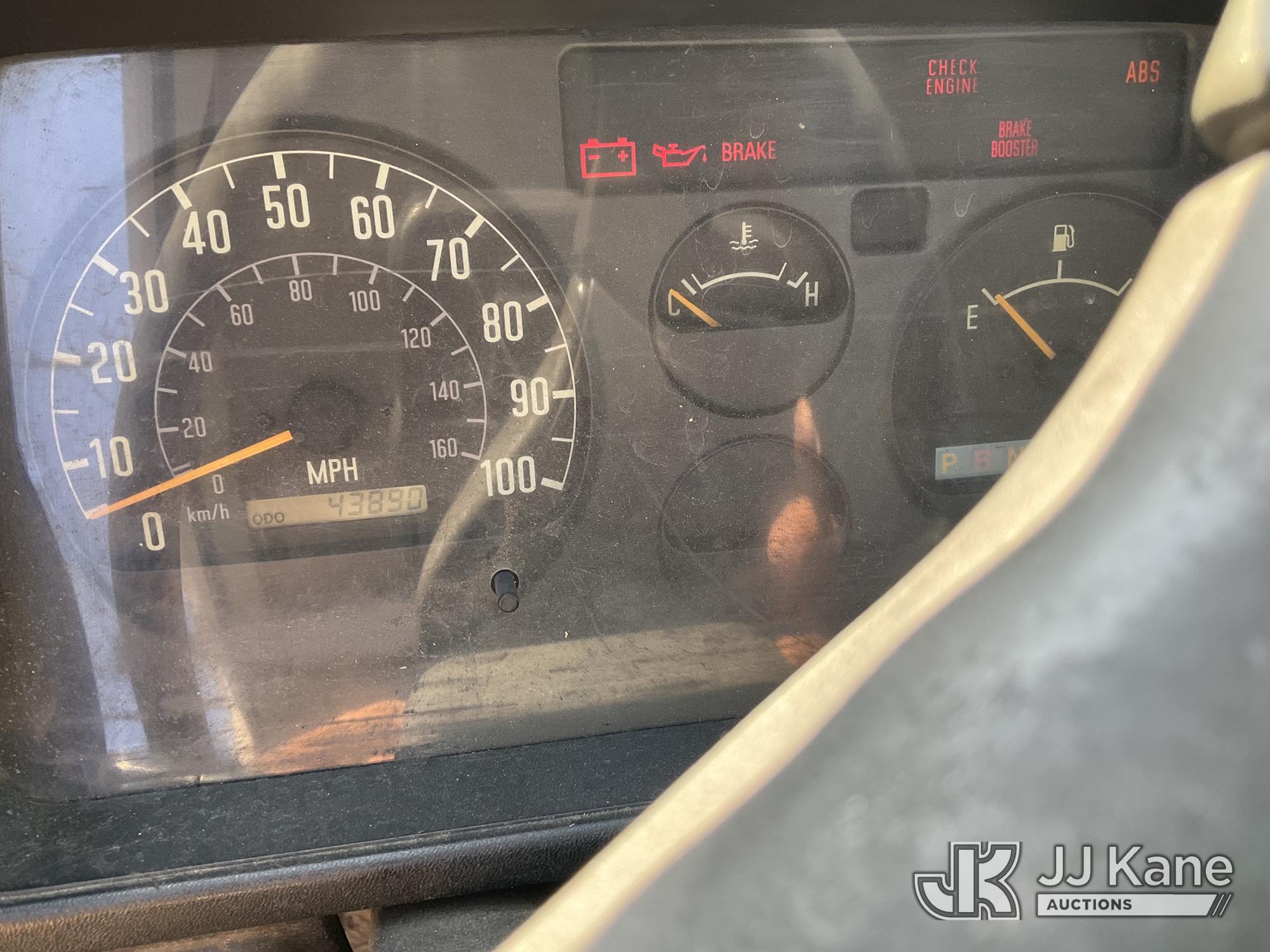 2002 Isuzu NPR