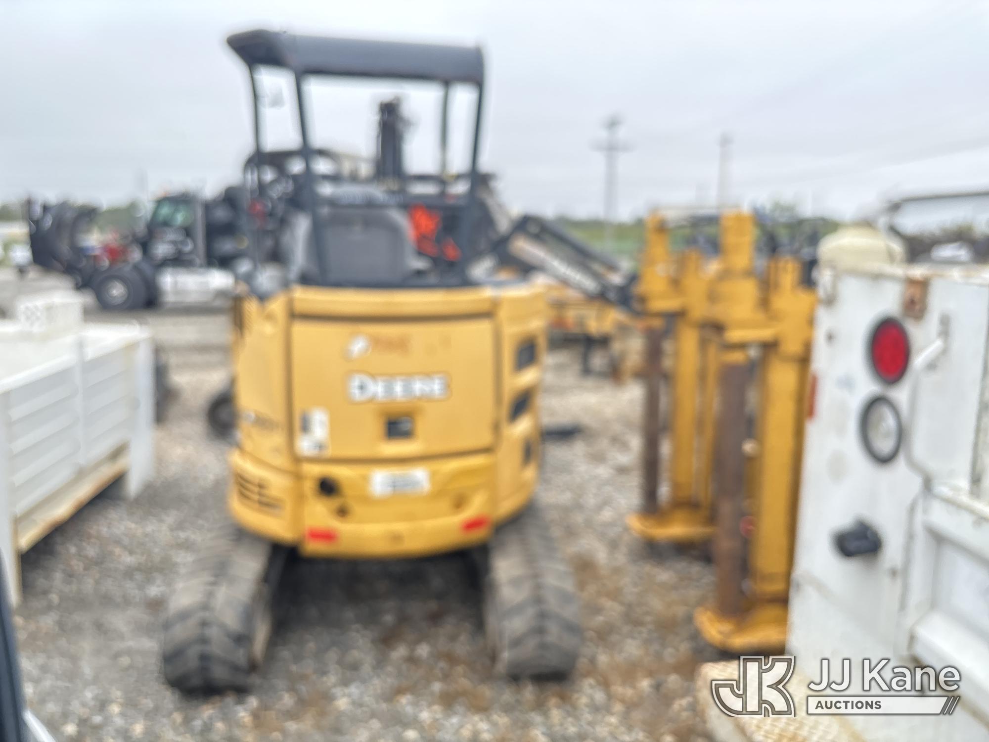 2015 John Deere 26G