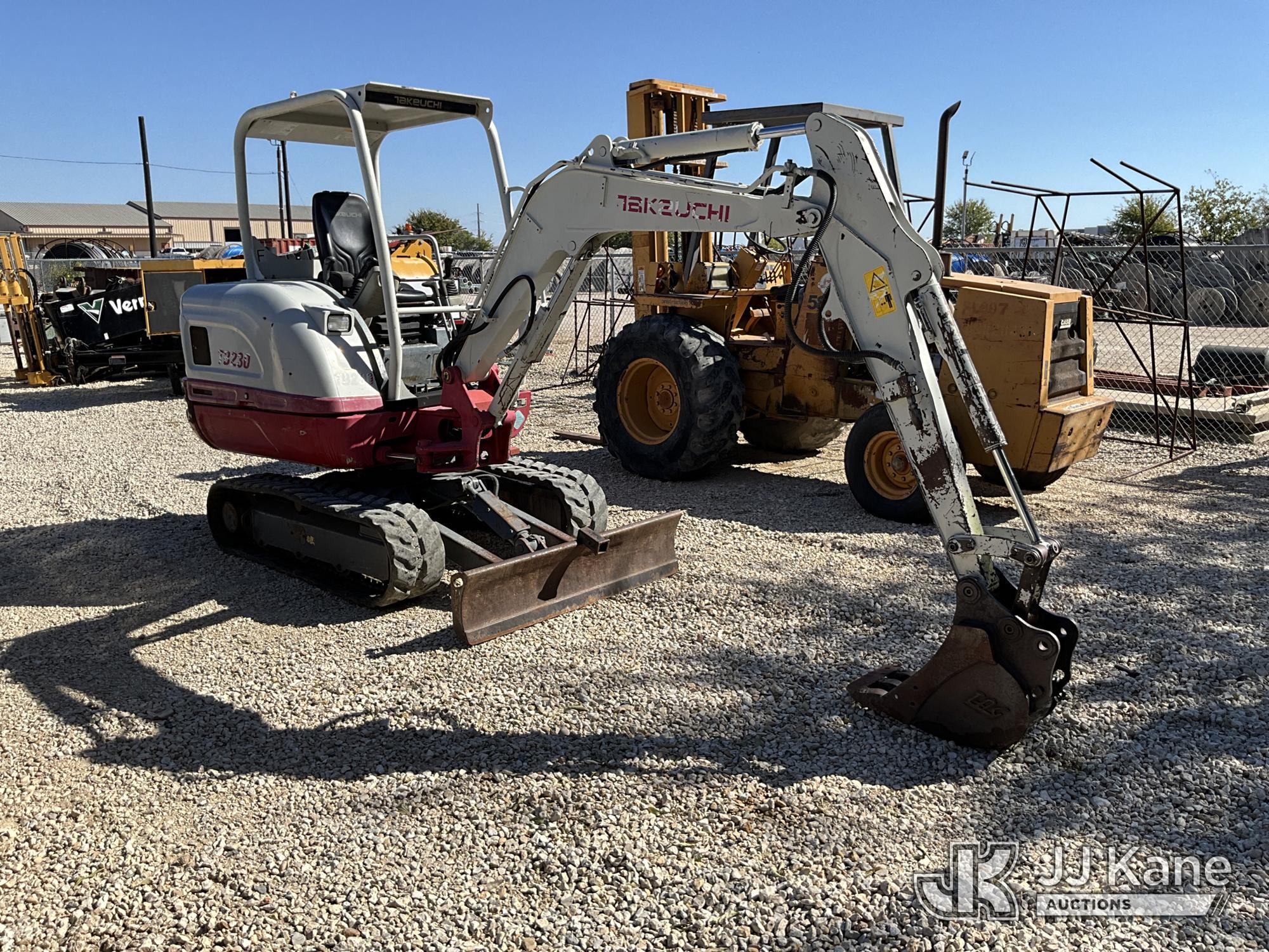 2015 Takeuchi TB230