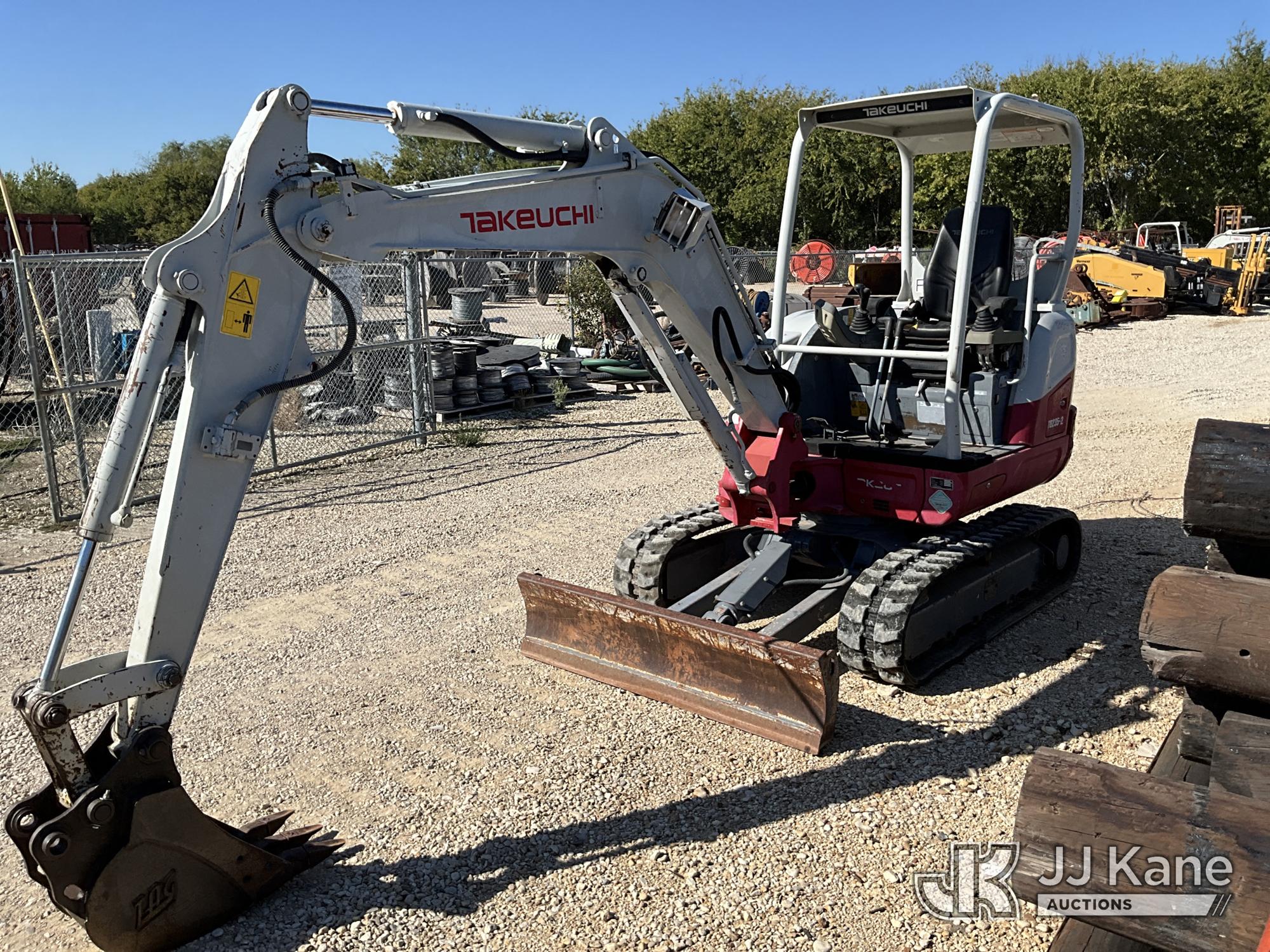 Photo of 2019 Takeuchi TB235-2