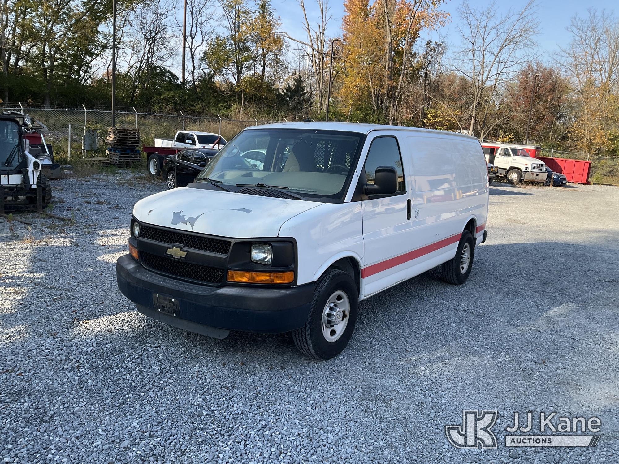 2011 Chevrolet Express Cargo Van (1651541)