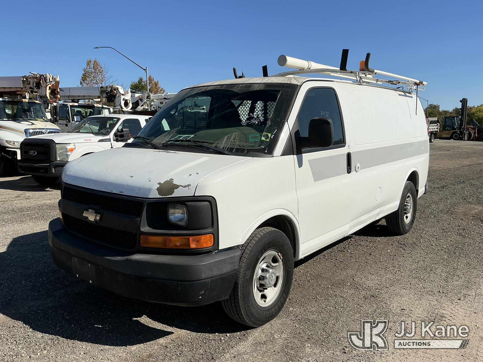 2011 Chevrolet Express Cargo Van (1651548)