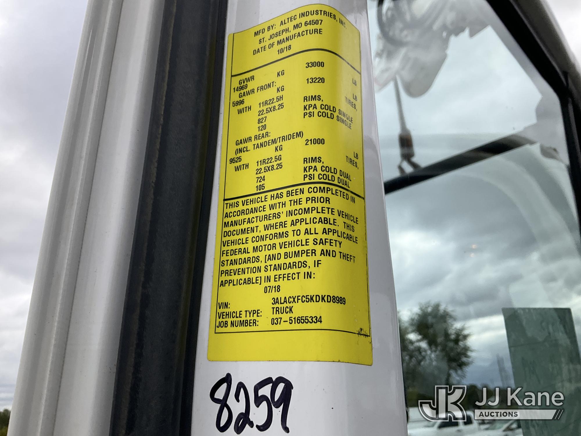 2019 Freightliner M2-106