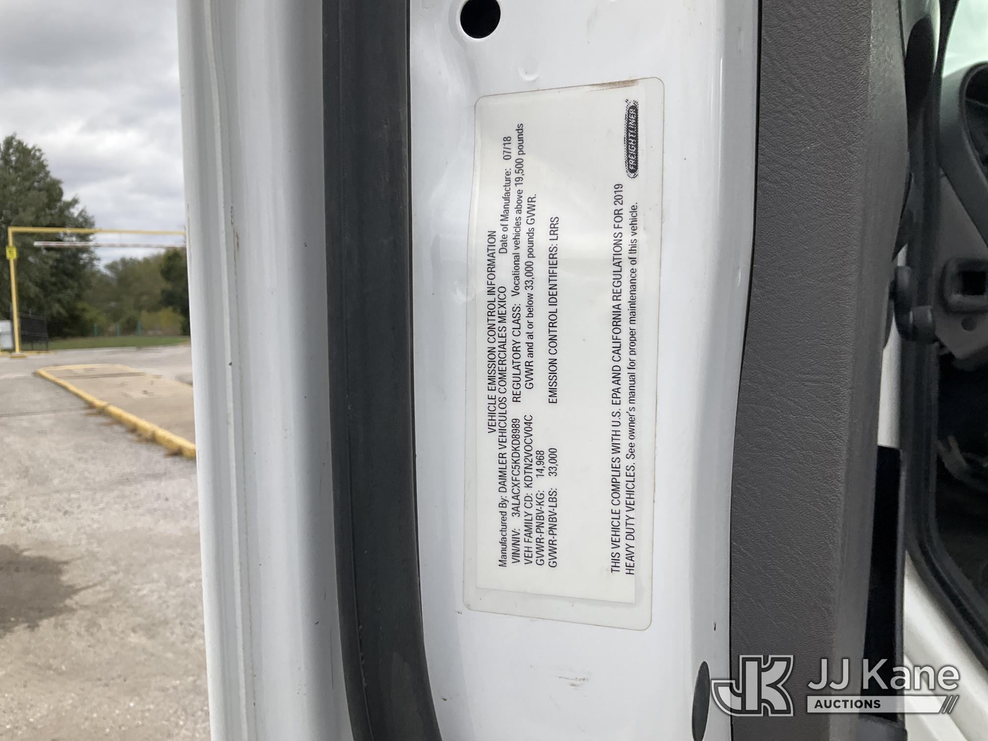 2019 Freightliner M2-106