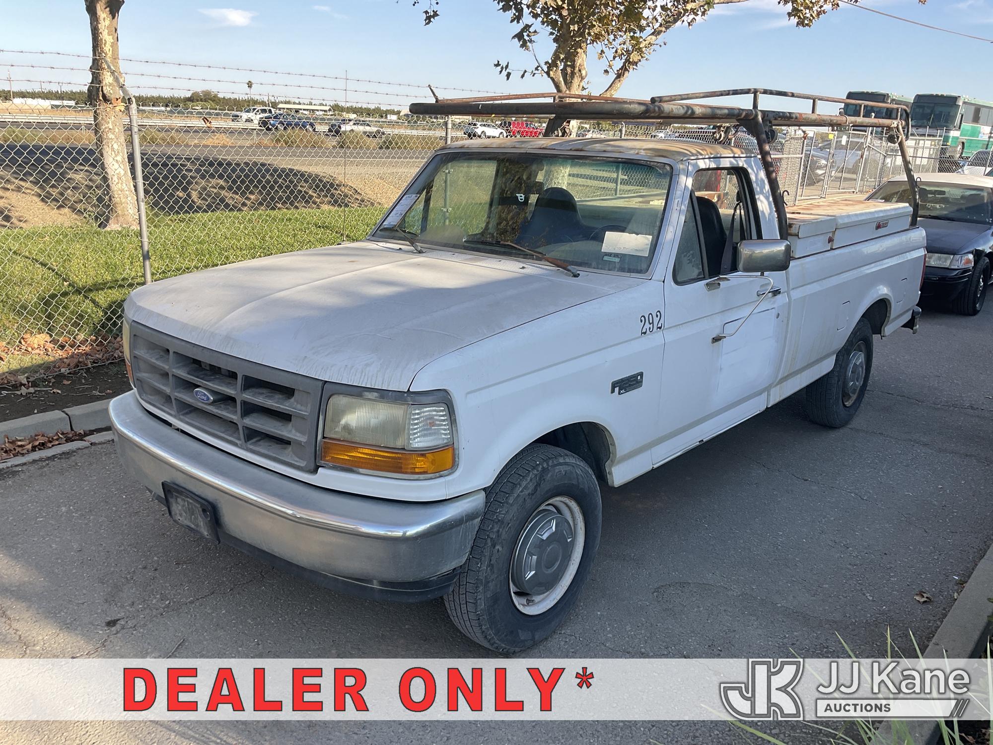 1996 Ford F-250 Pickup Truck (1651628)