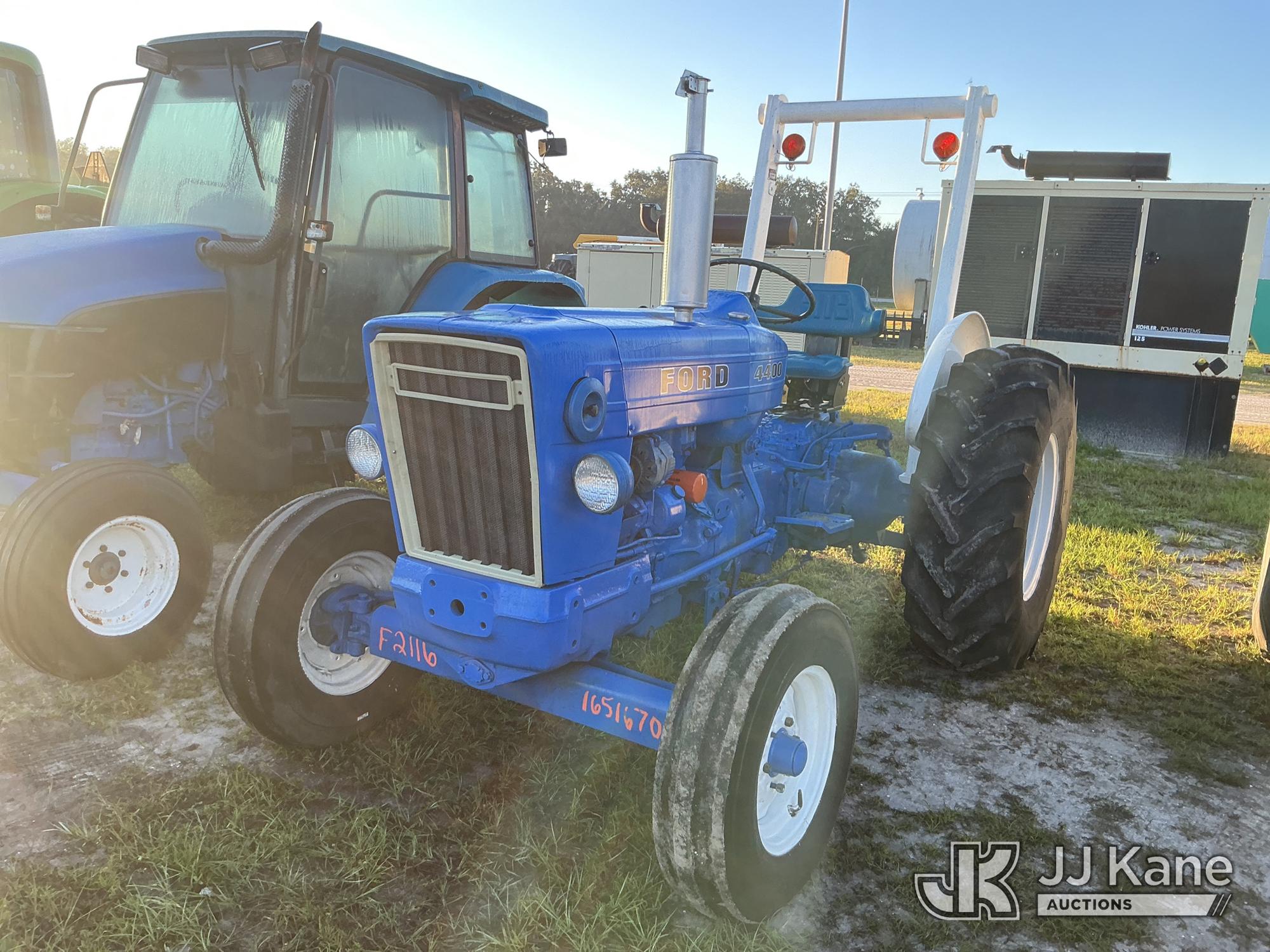 Ford 4400 Rubber Tired Utility Tractor (1651670)