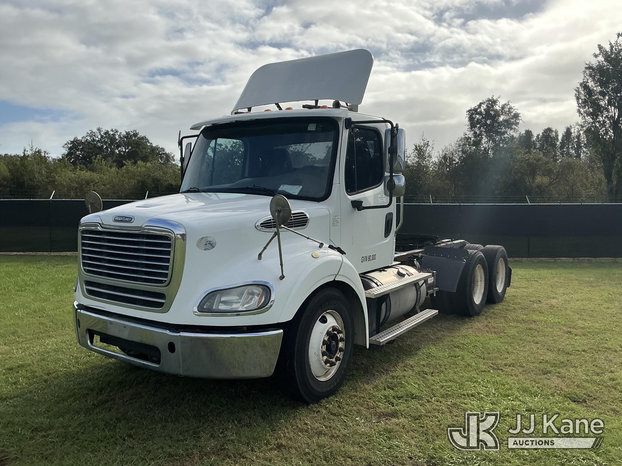 2014 Freightliner M2 112 Truck Tractor (1651683)
