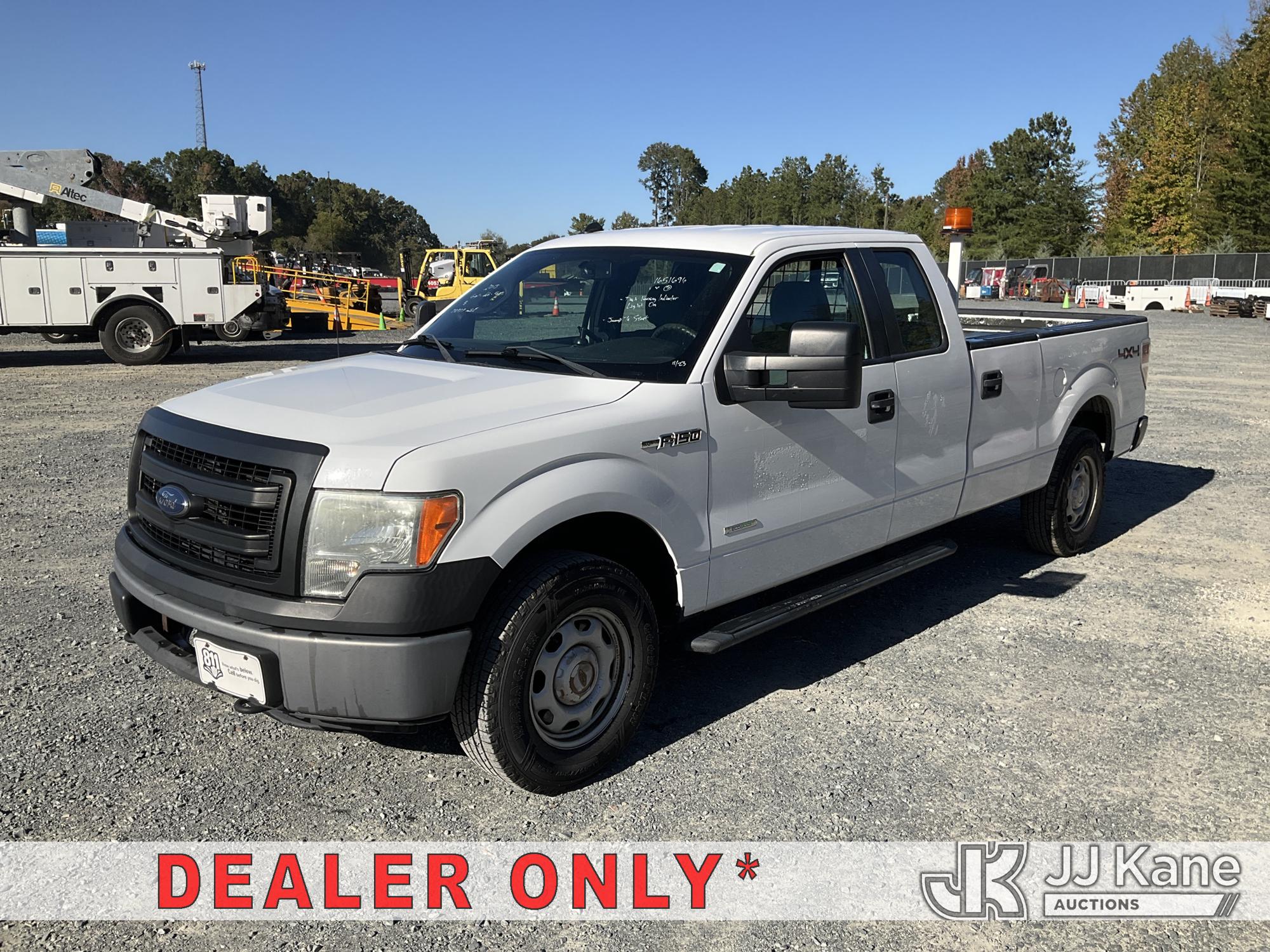 2013 Ford F150 4x4 Extended-Cab Pickup Truck (1651696)