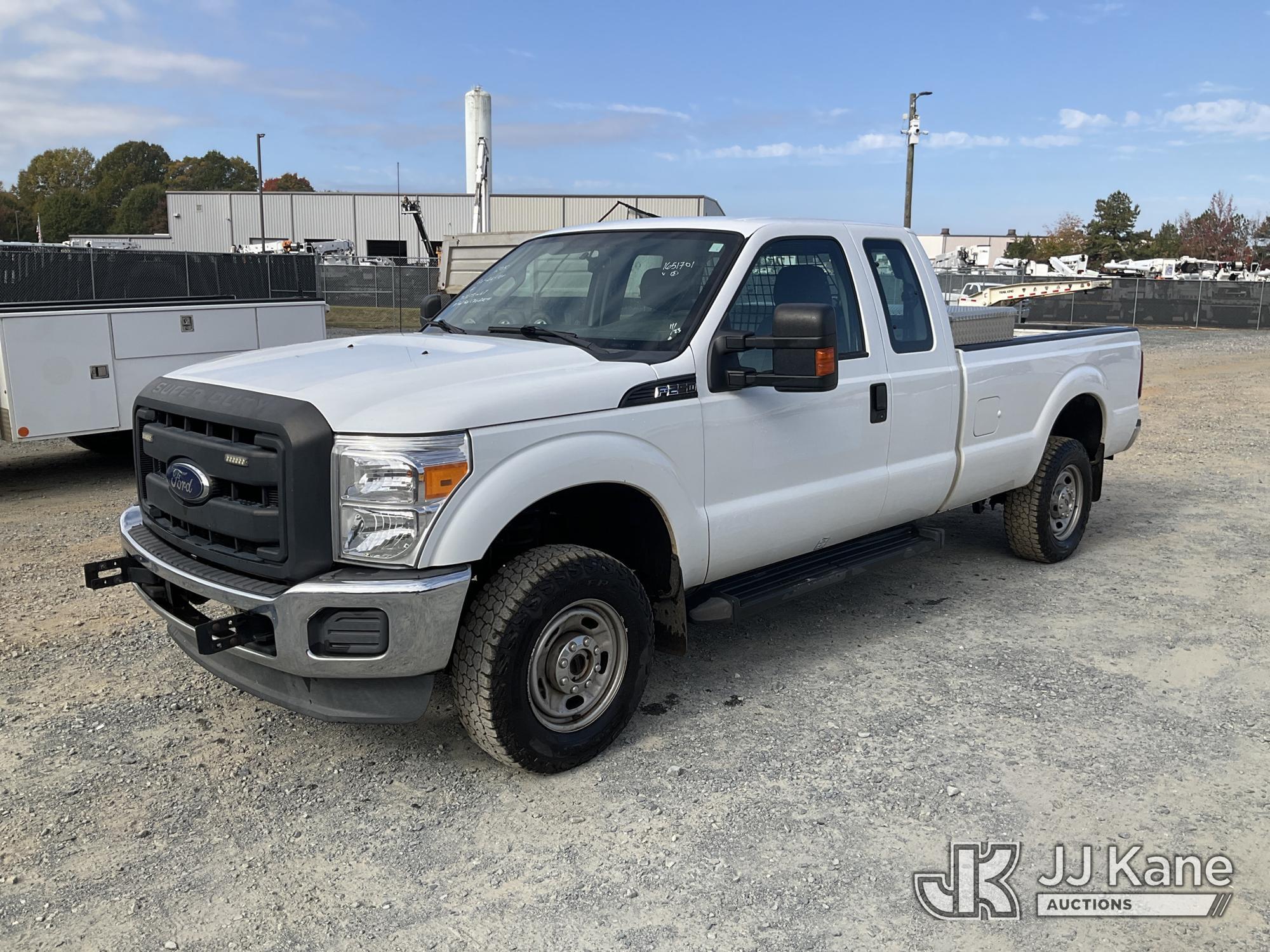 2015 Ford F250 4x4 Extended-Cab Pickup Truck (1651701)