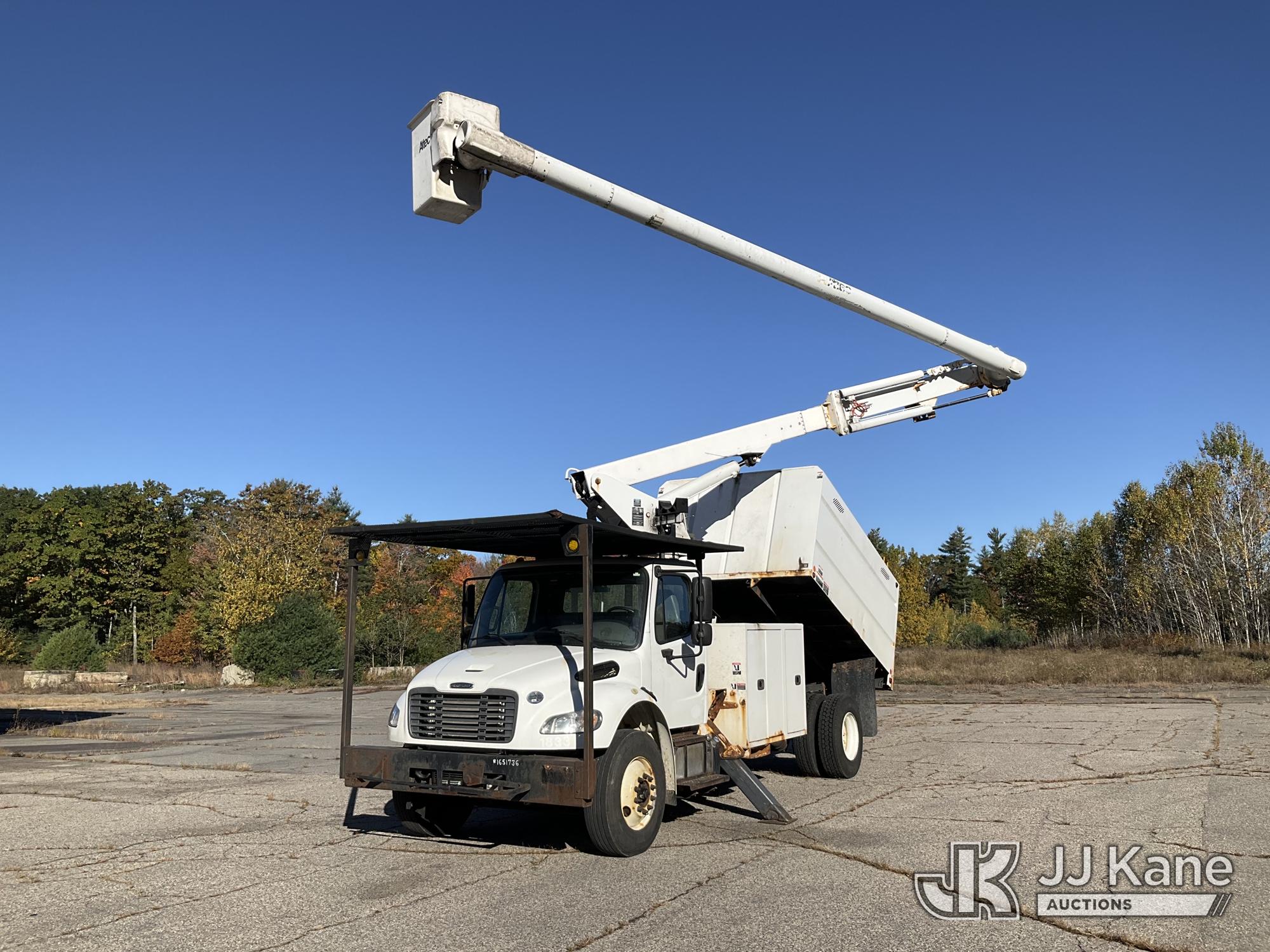 Altec LR760 Over-Center Bucket Truck On 2016 Freightliner M2 106 Chipper Dump Truck (1651736)