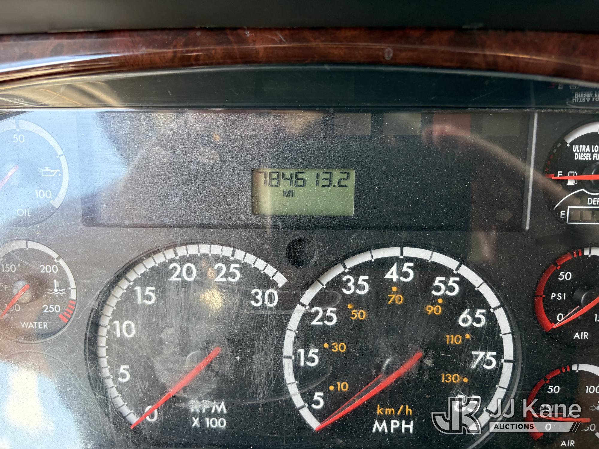 2013 Freightliner M2 112