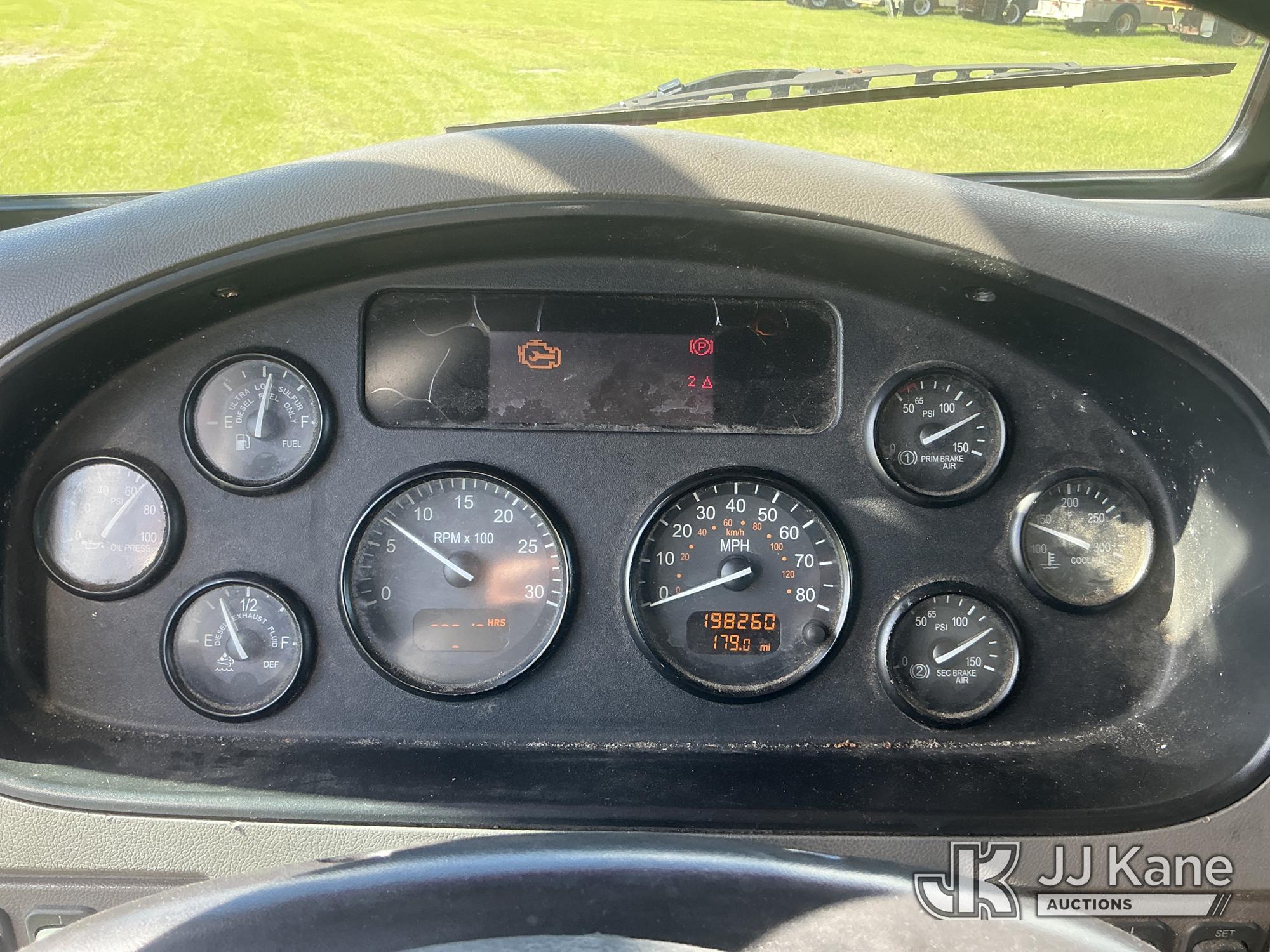 2014 Peterbilt 348