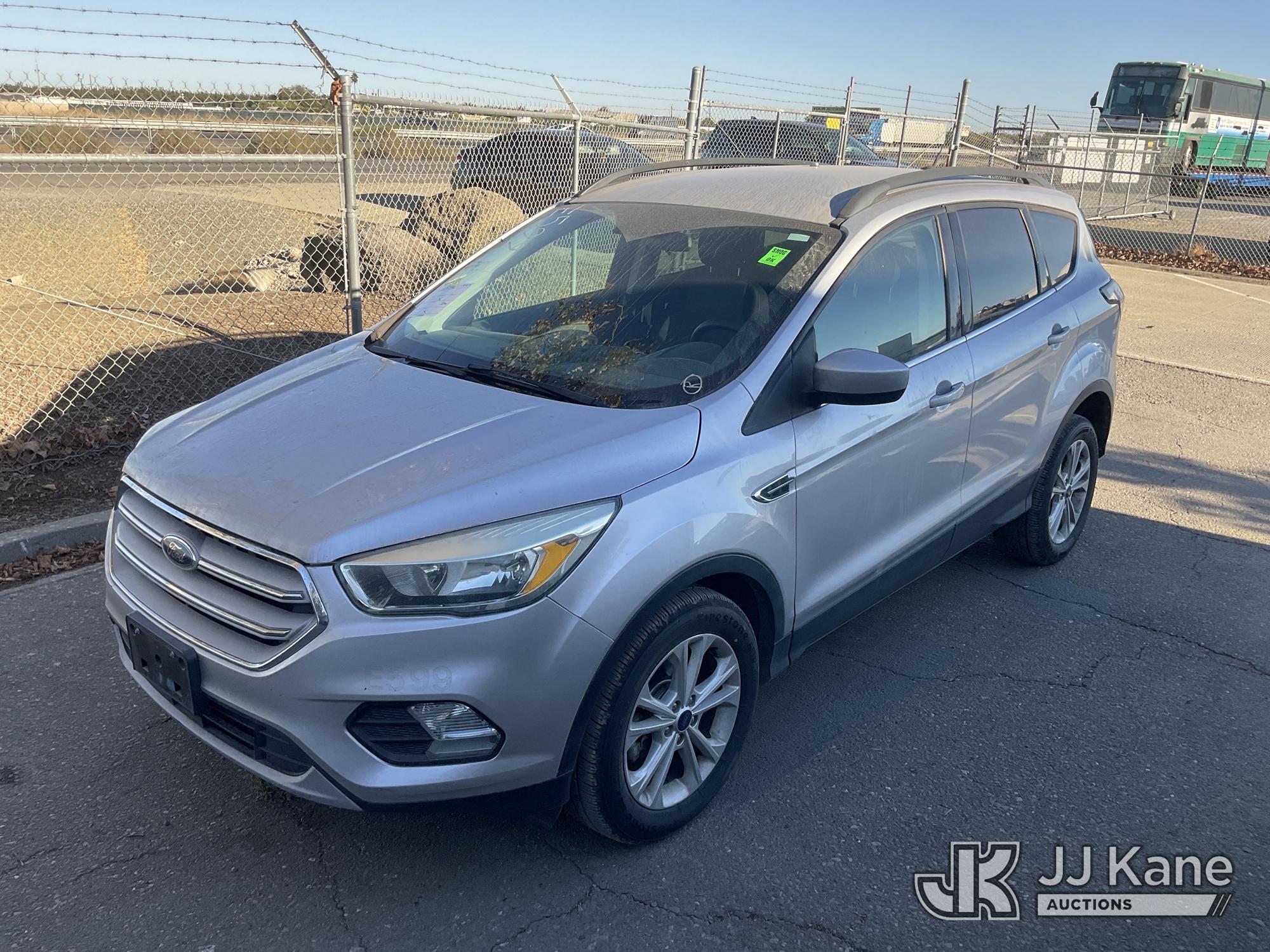 2018 Ford Escape 4-Door Sport Utility Vehicle (1651916)
