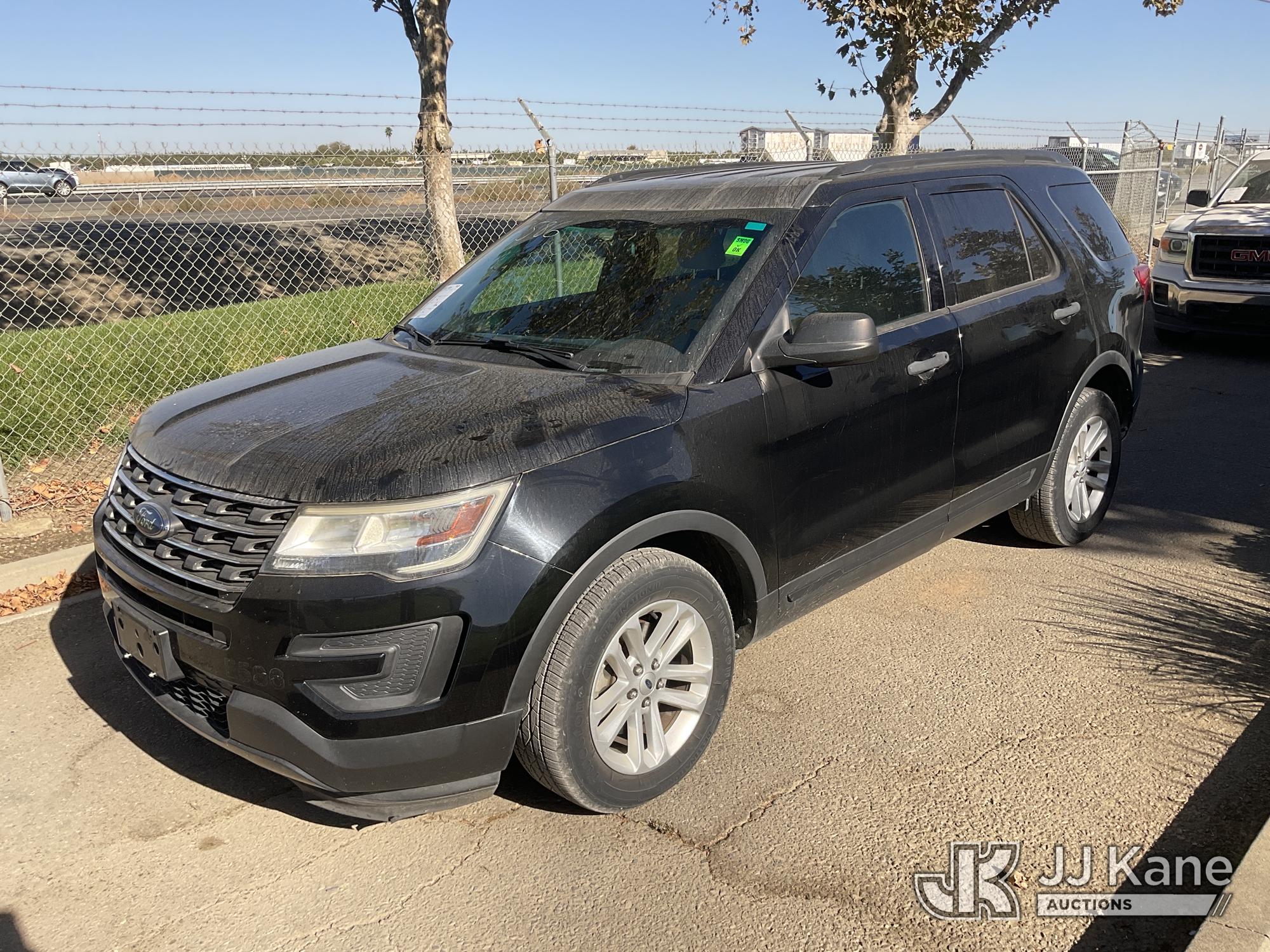2017 Ford Explorer 4-Door Sport Utility Vehicle (1651919)