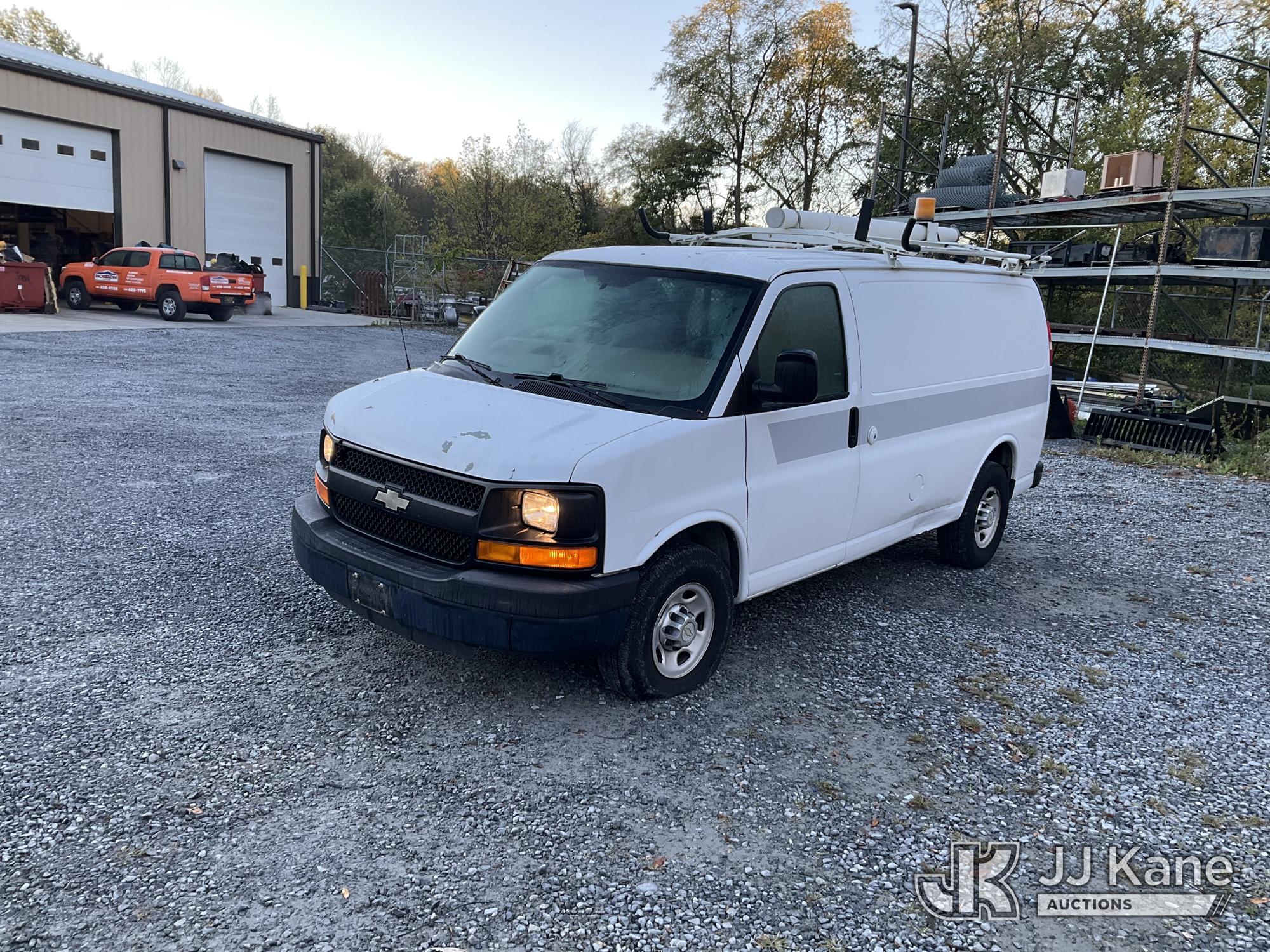 2012 Chevrolet Express G2500 Cargo Van (1651952)