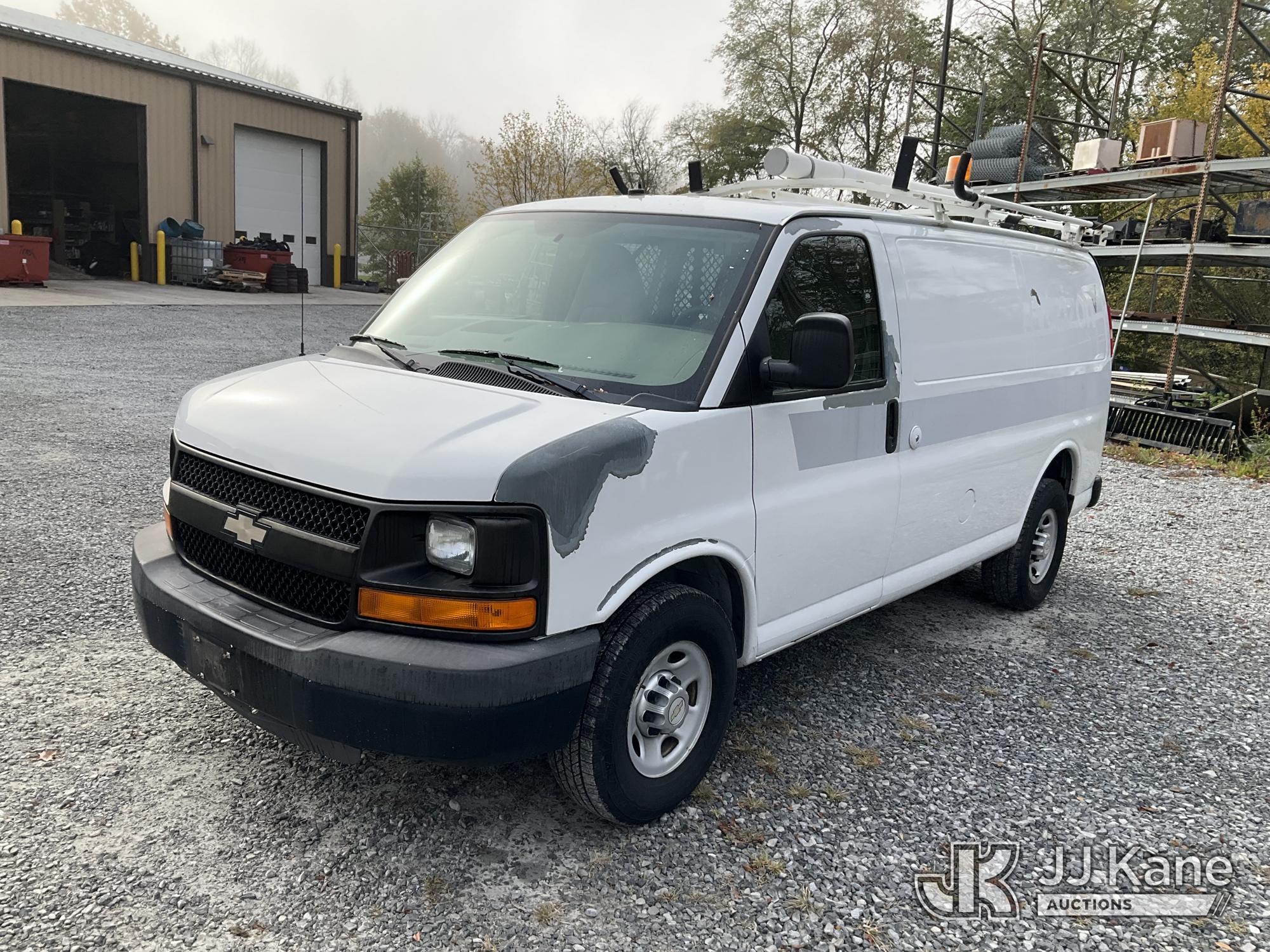 2011 Chevrolet Express Cargo Van (1651953)
