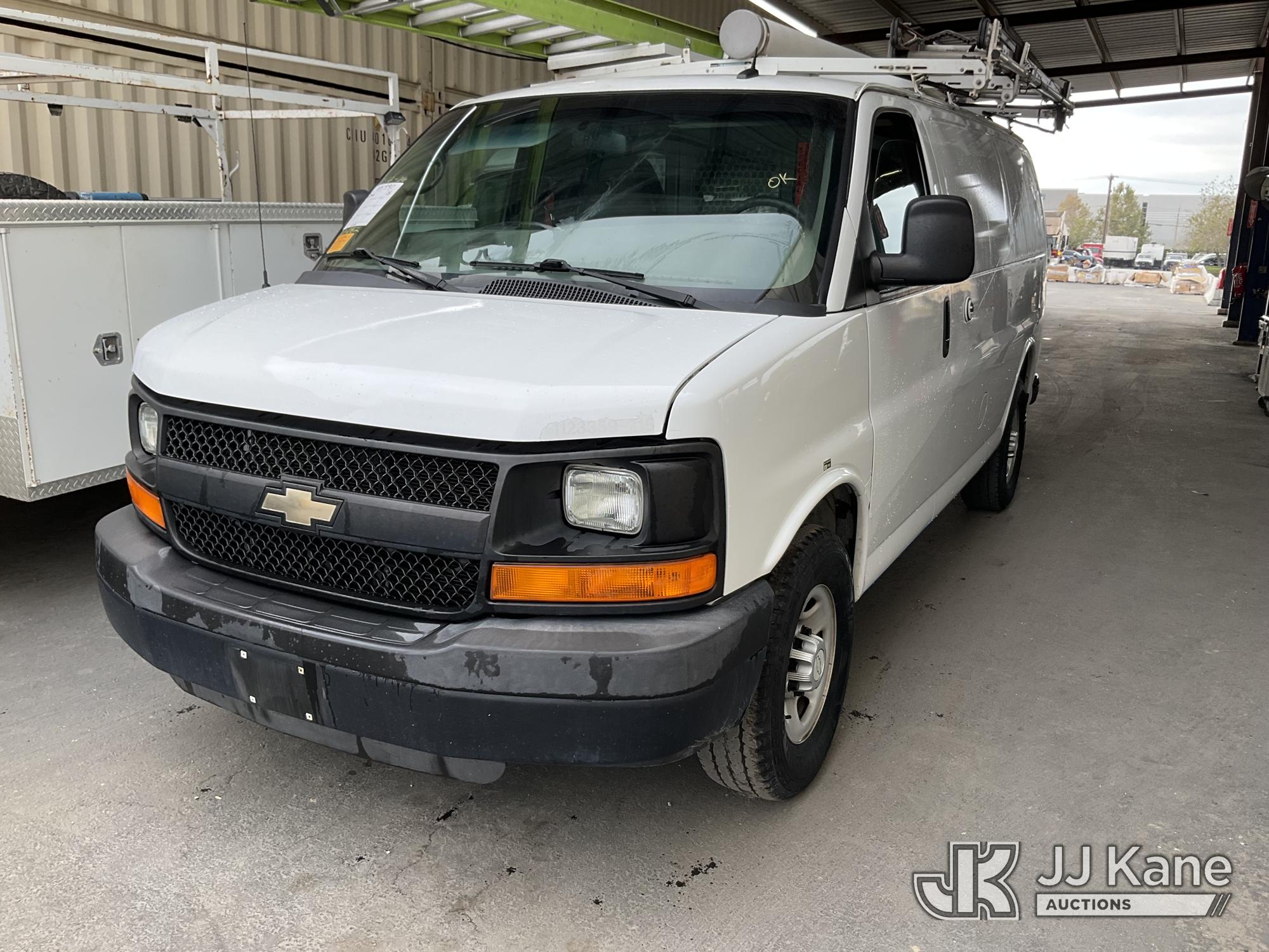2015 Chevrolet Express Cargo Van (1651990)